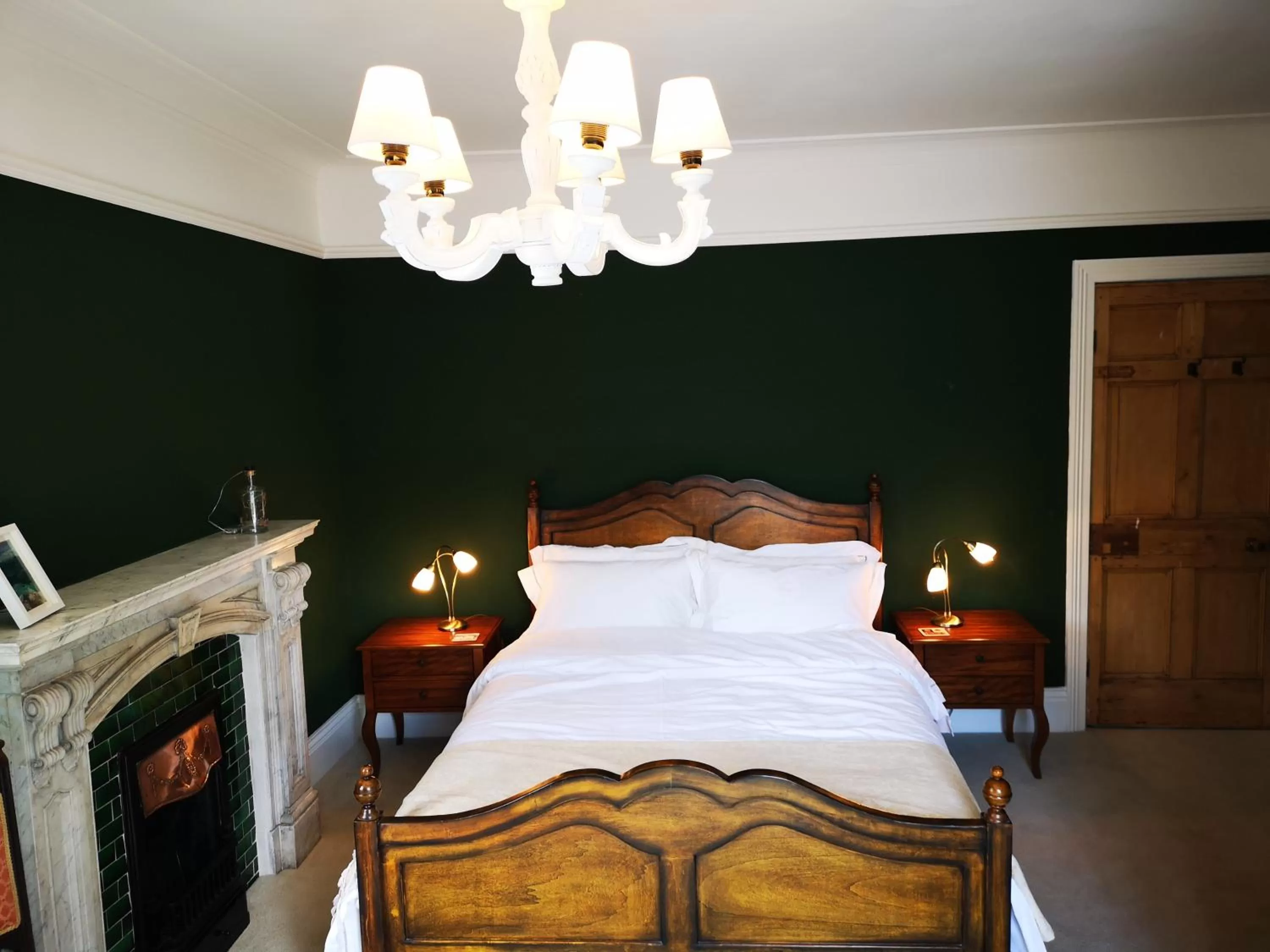 Bed in Kell House Bed & Breakfast