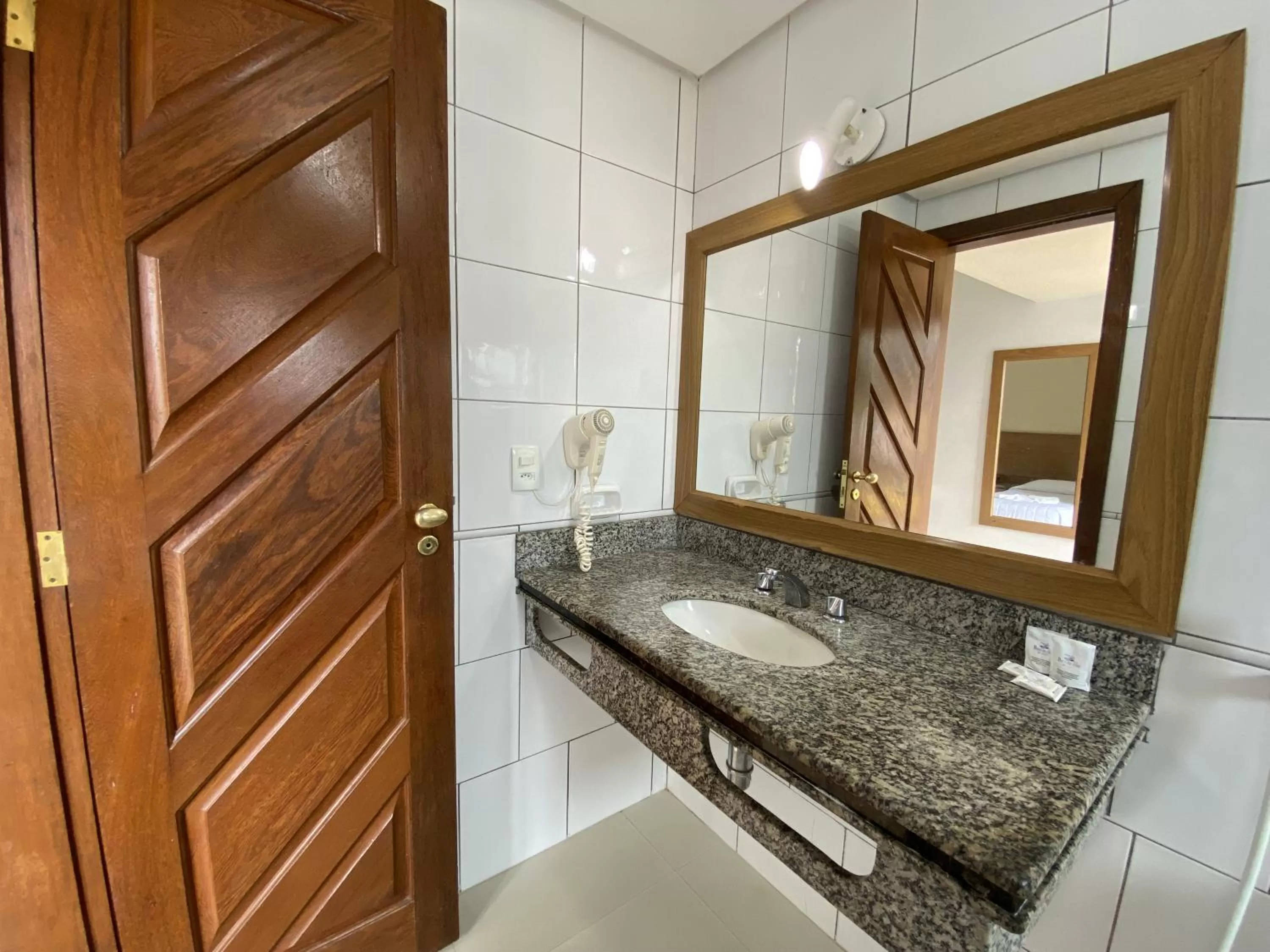 Bathroom in Brisa da Praia Park Hotel