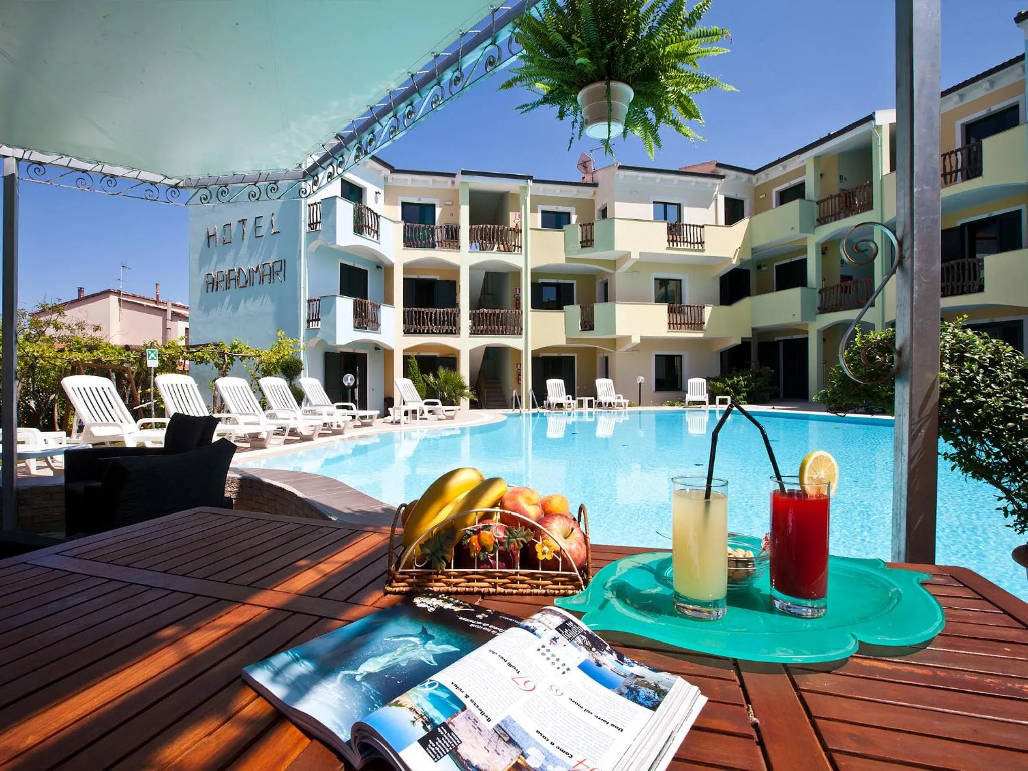 Facade/entrance in Hotel Ariadimari