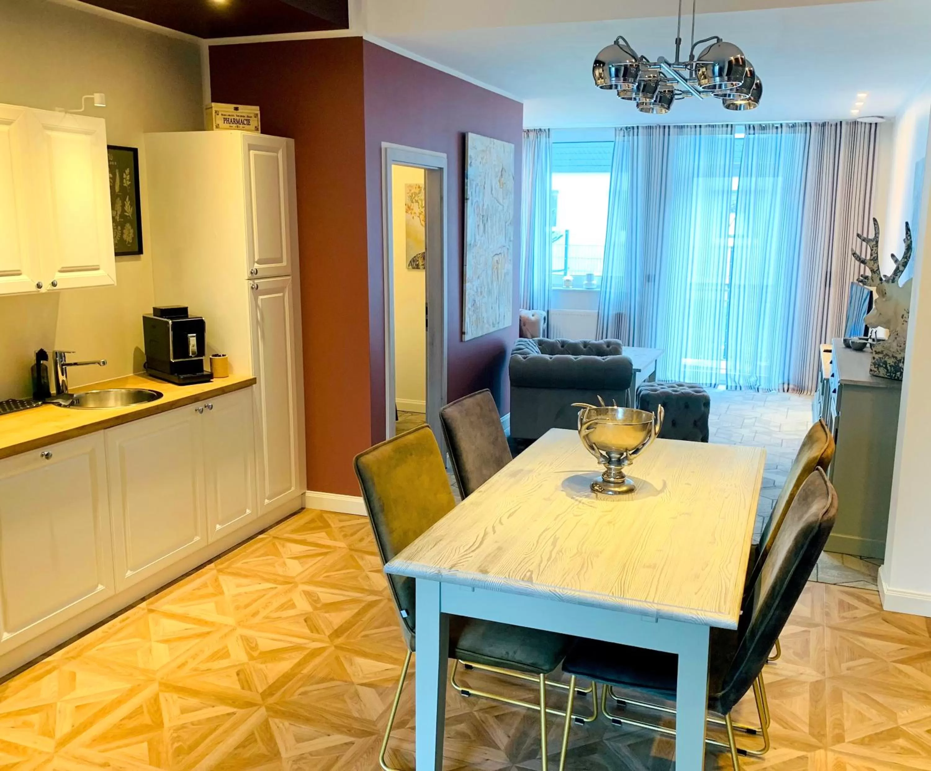 Dining Area in BESOTEL Mettmann