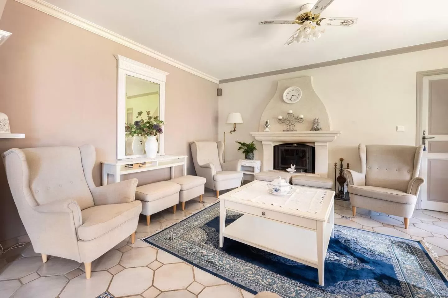 Living room in Chambre et table d'hôtes Villa Pomponette