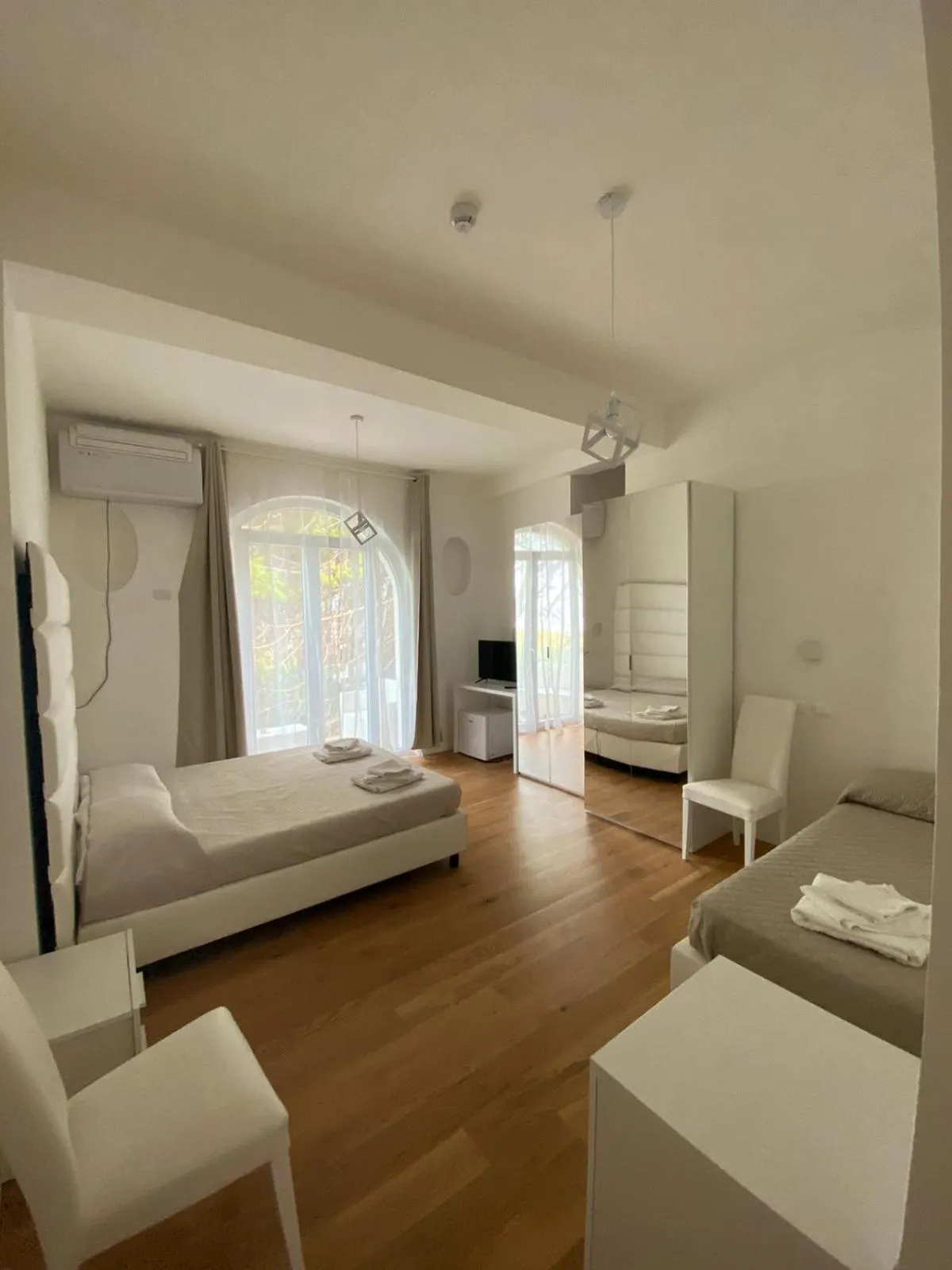 Triple Room with City View in Hotel Artemide Mare