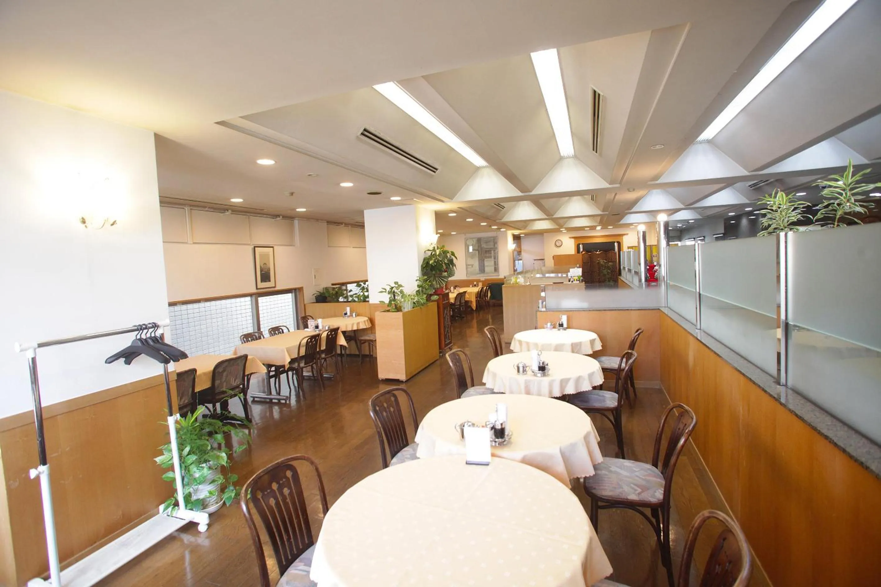 Restaurant/places to eat in Hotel Socia