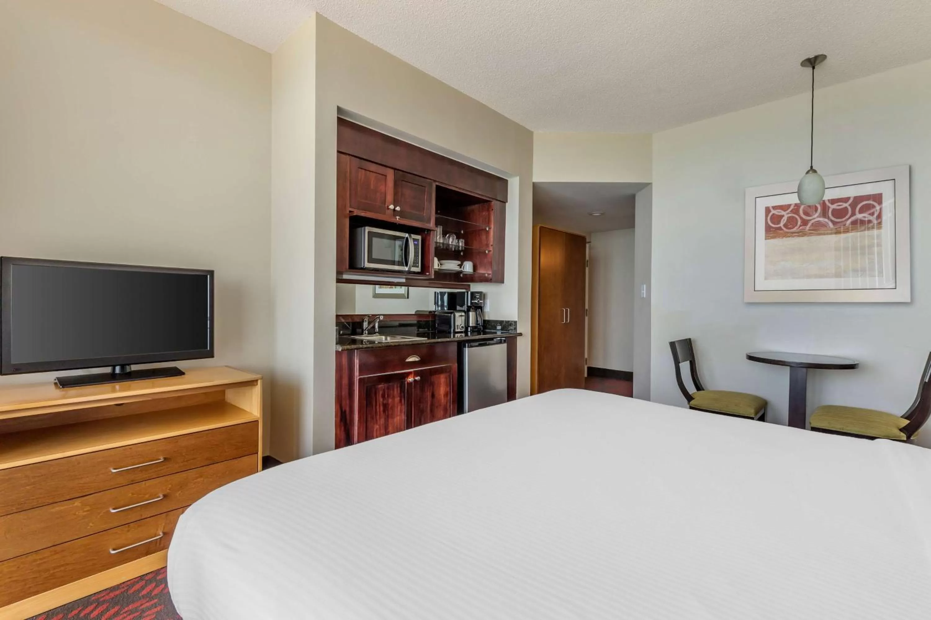 Kitchen or kitchenette in Hilton Vacation Club Ocean Beach Club Virginia Beach