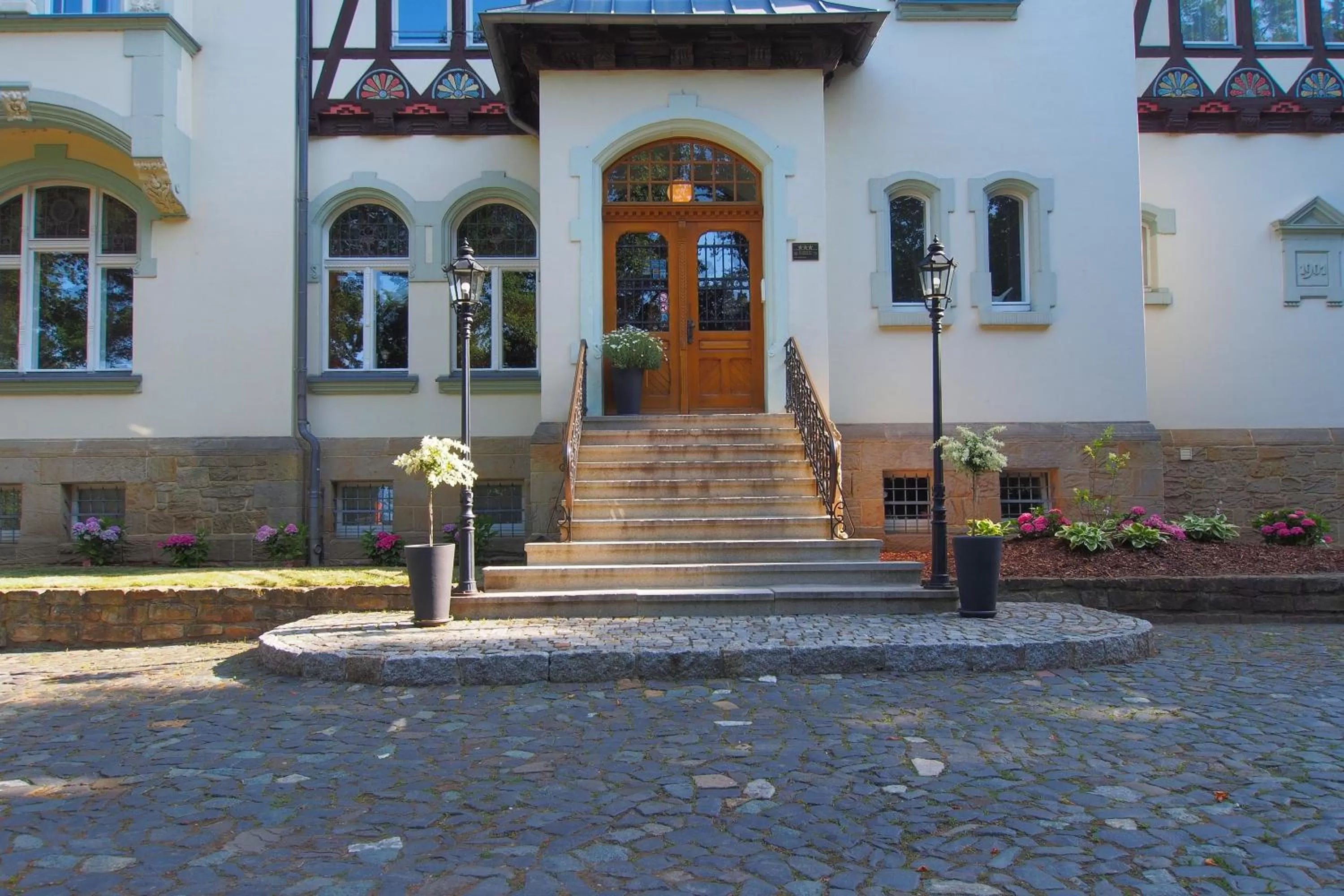 Facade/entrance in Hotel Schlossvilla Derenburg