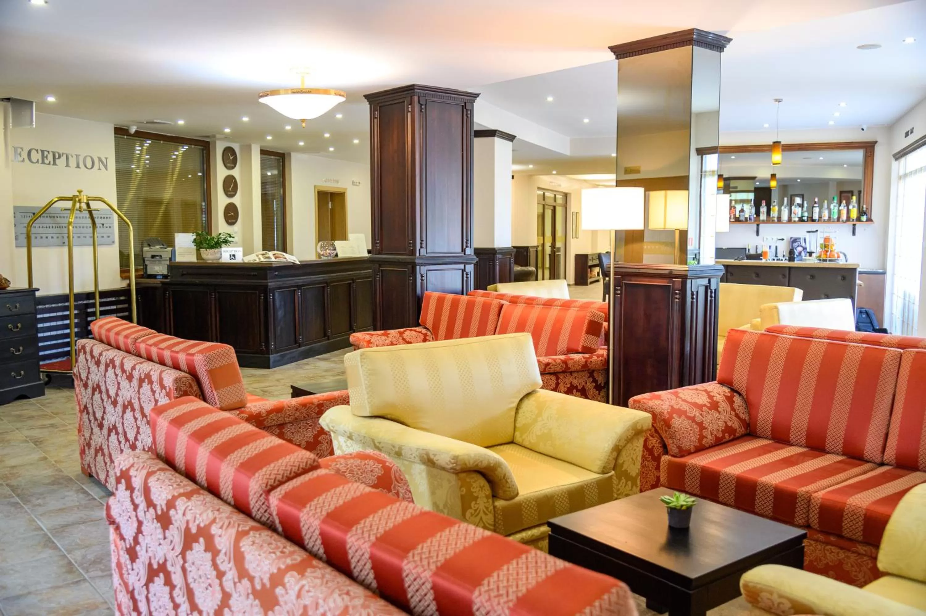 Lobby or reception in Parklands Hotel & Pool