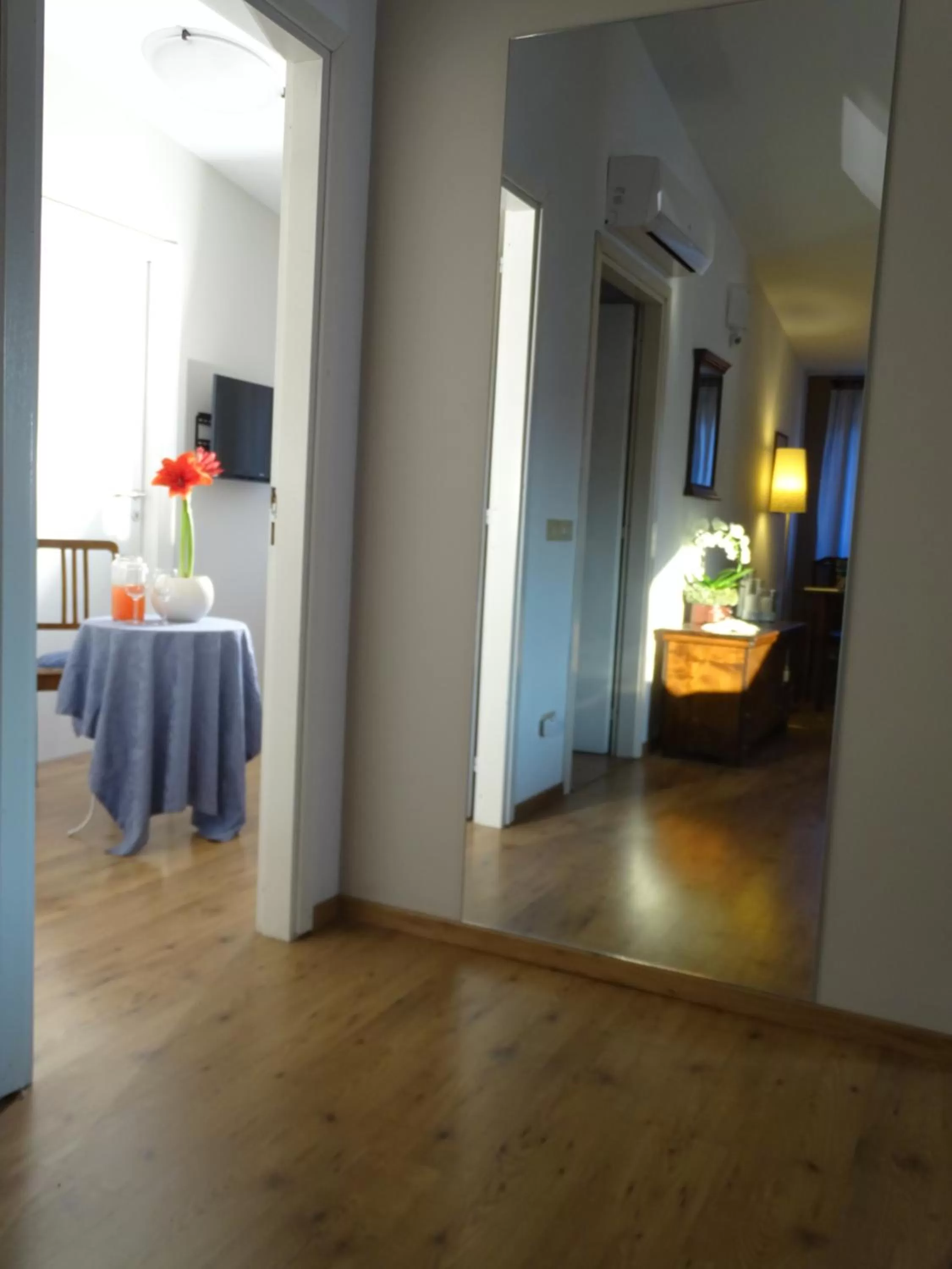 Seating area, Bed in La casa di Clara