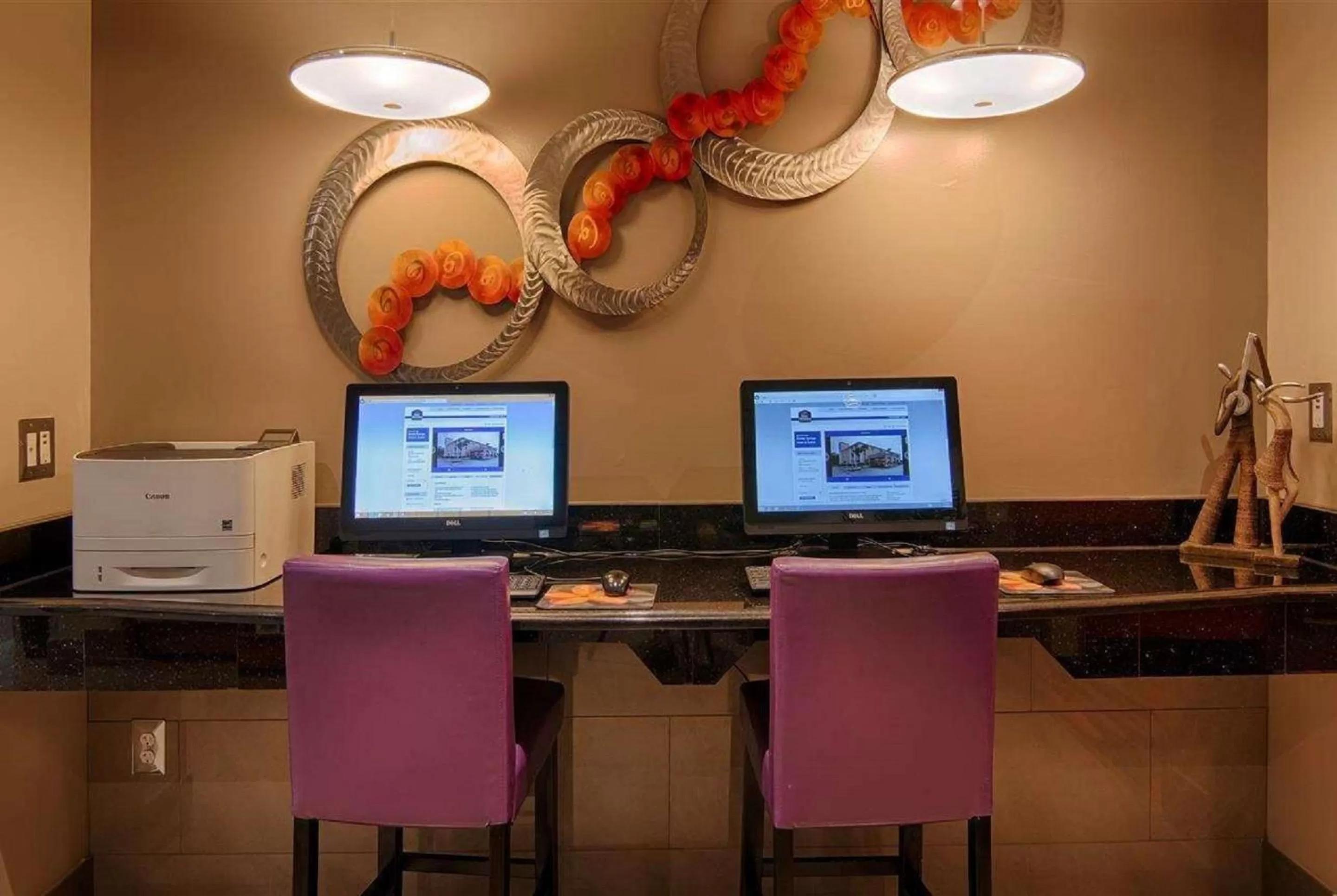 Business facilities in Days Inn & Suites by Wyndham Bonita Springs North Naples