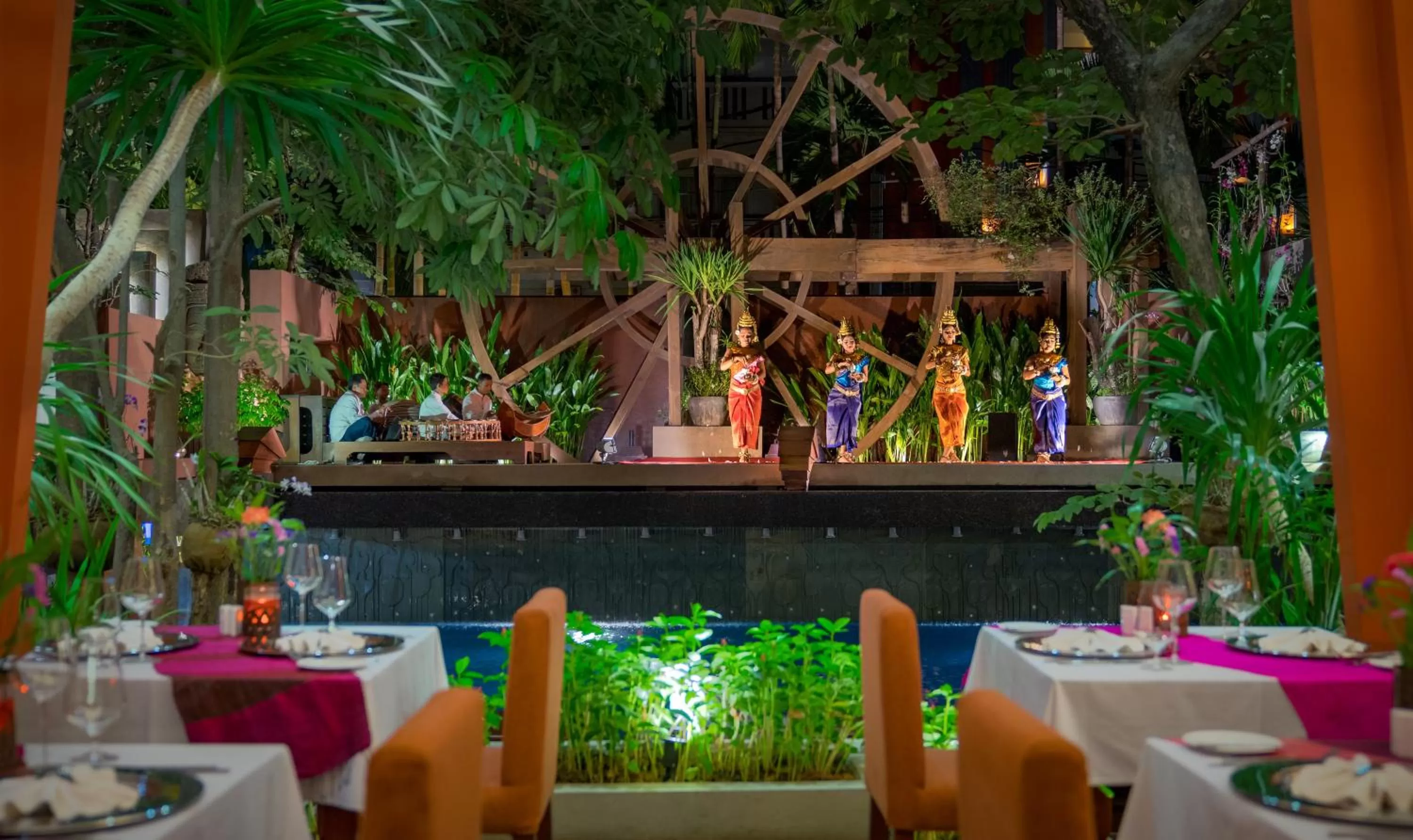 Restaurant/places to eat in Golden Temple Residence