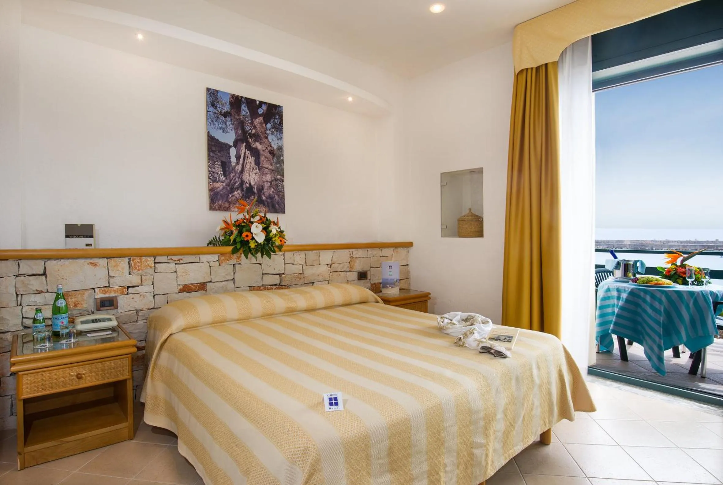 Photo of the whole room, Bed in Hotel Terminal - Caroli Hotels