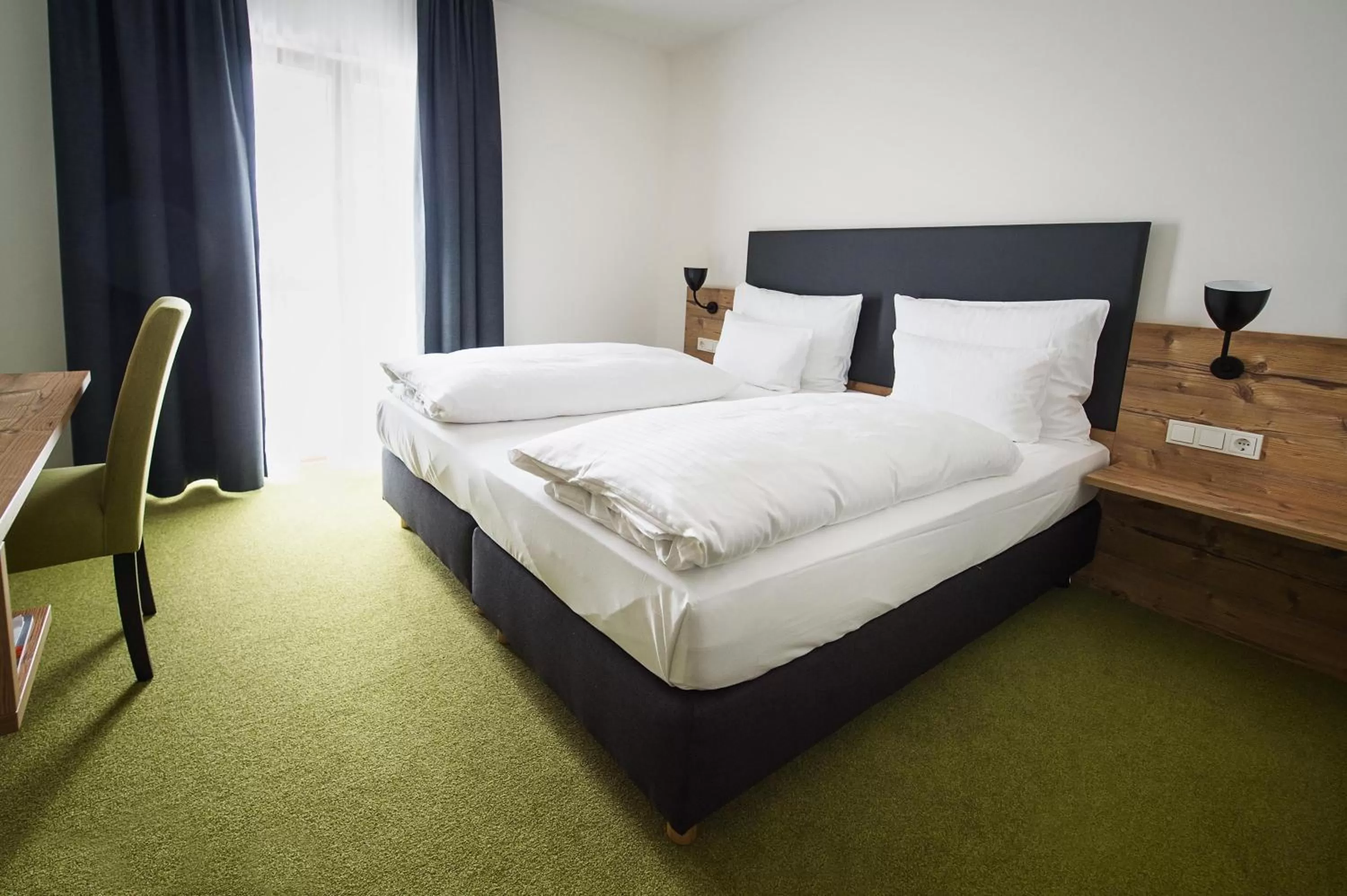 Photo of the whole room, Bed in Alb Inn - Hotel & Apartments