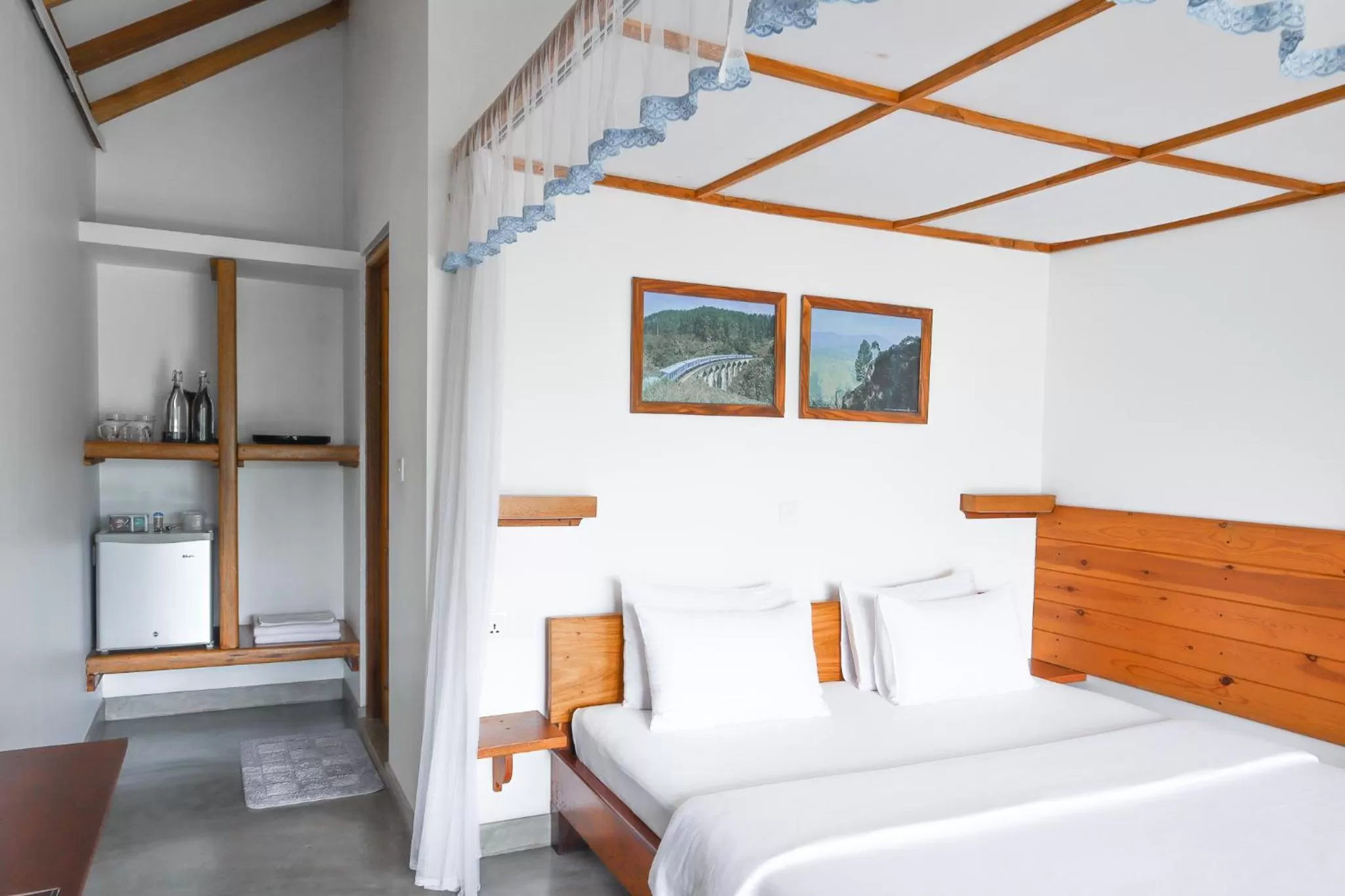 Bedroom, Bed in The One Ella