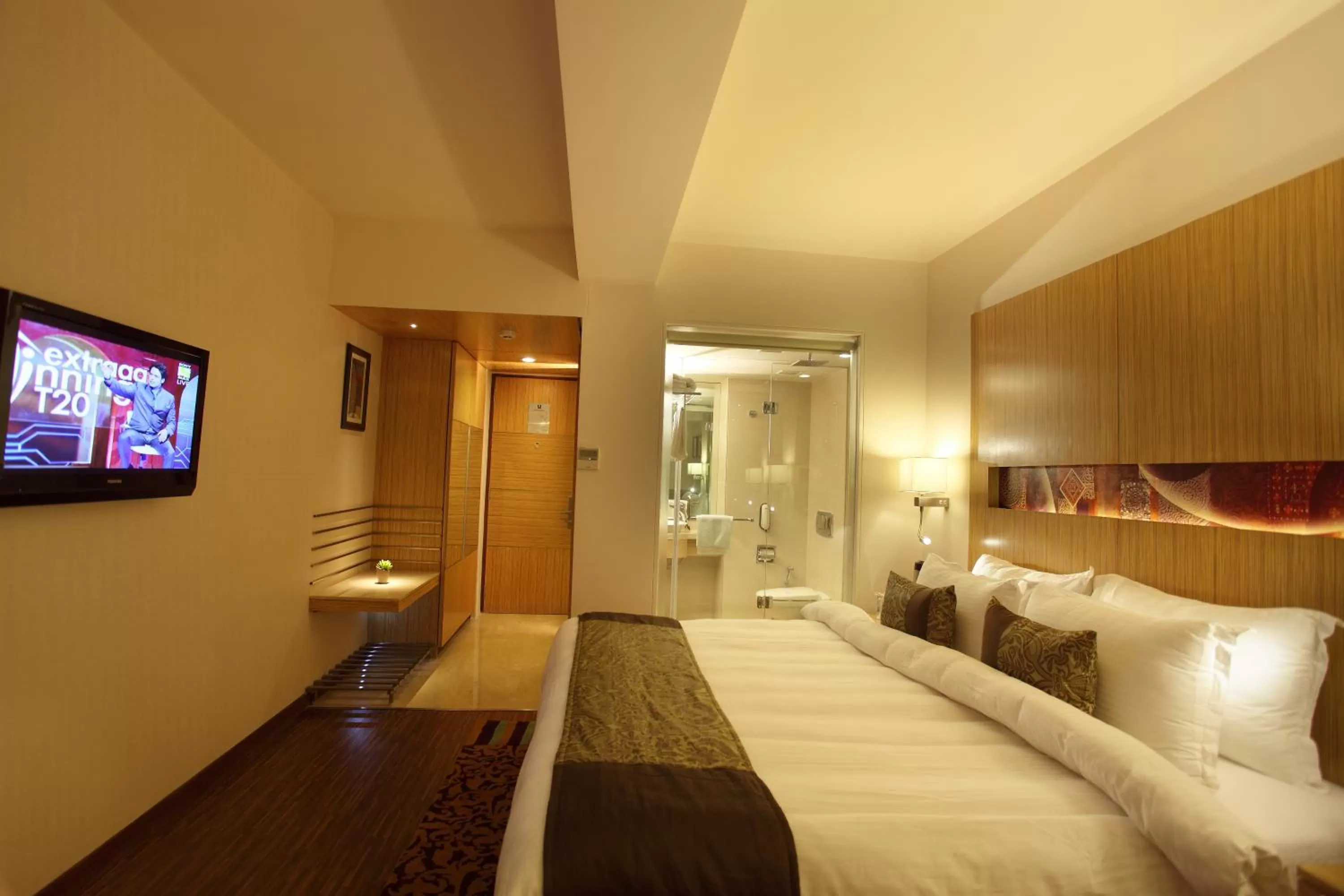 TV and multimedia, Bed in Comfort Inn Legacy