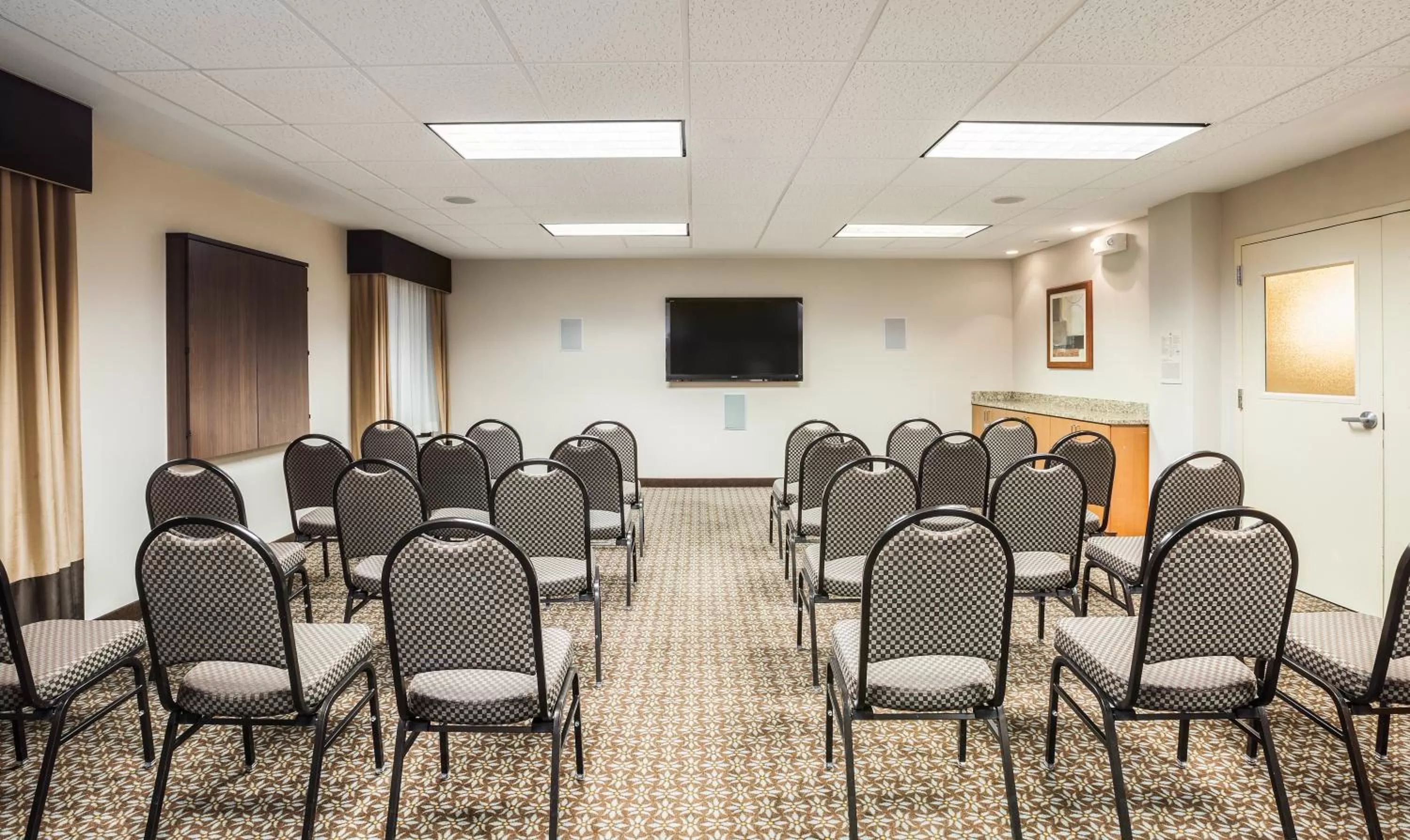 Meeting/conference room in Candlewood Suites El Paso by IHG