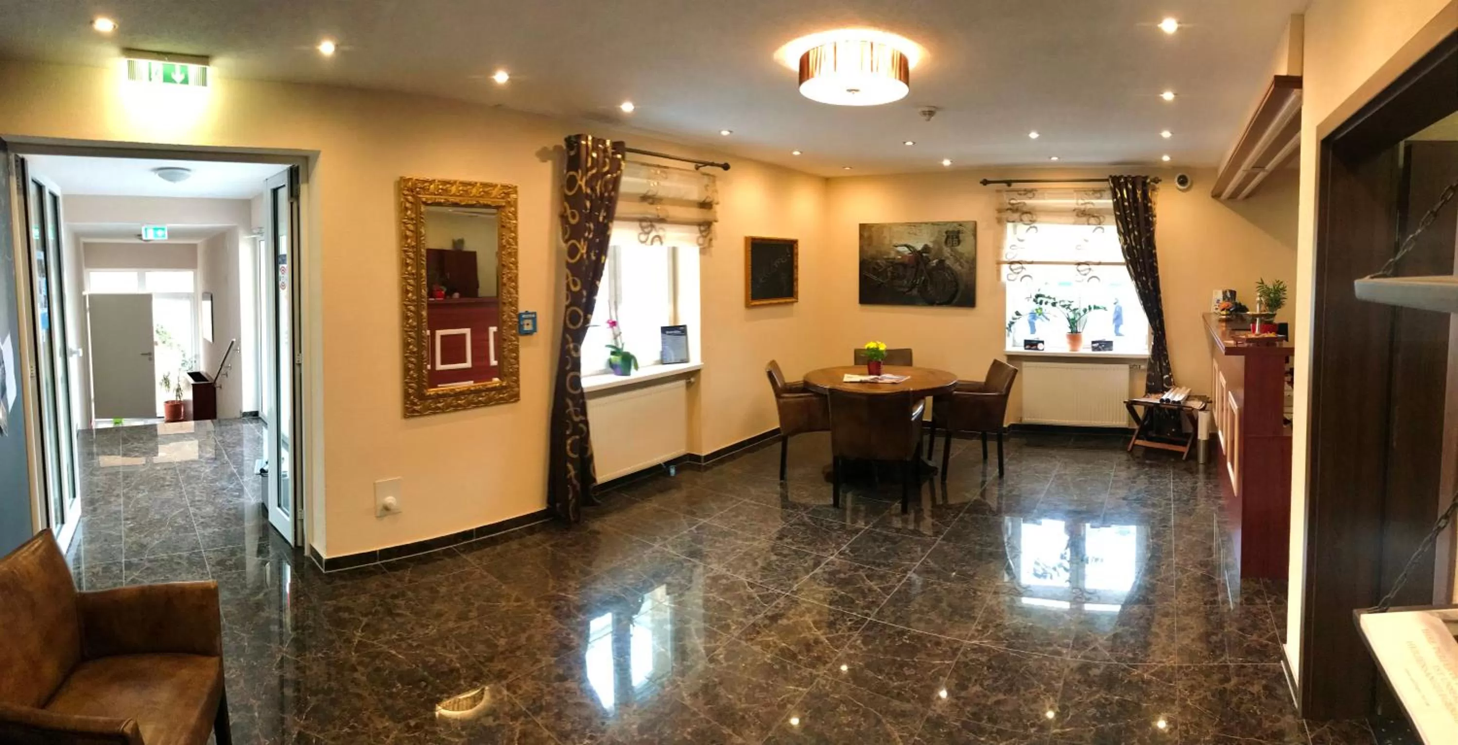 Lobby or reception in stadthotel miya