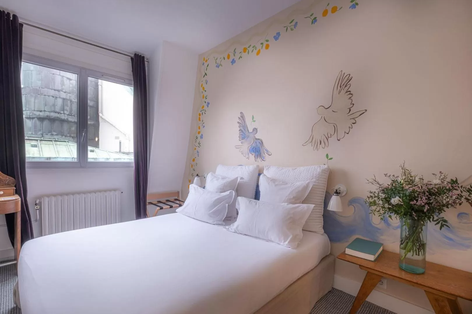 Bedroom, Bed in Hôtel Arvor Saint Georges