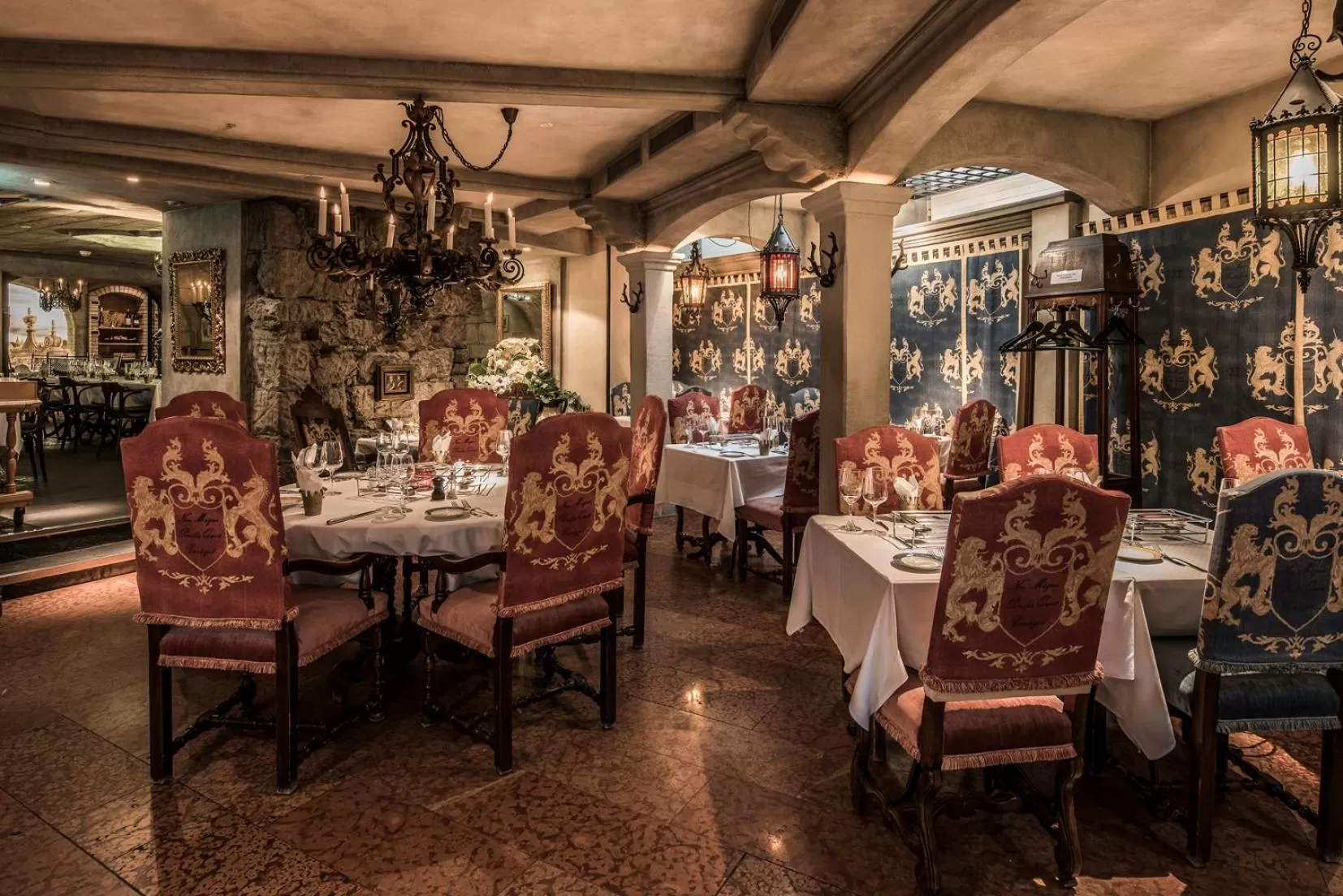 Restaurant/places to eat in Central Plaza