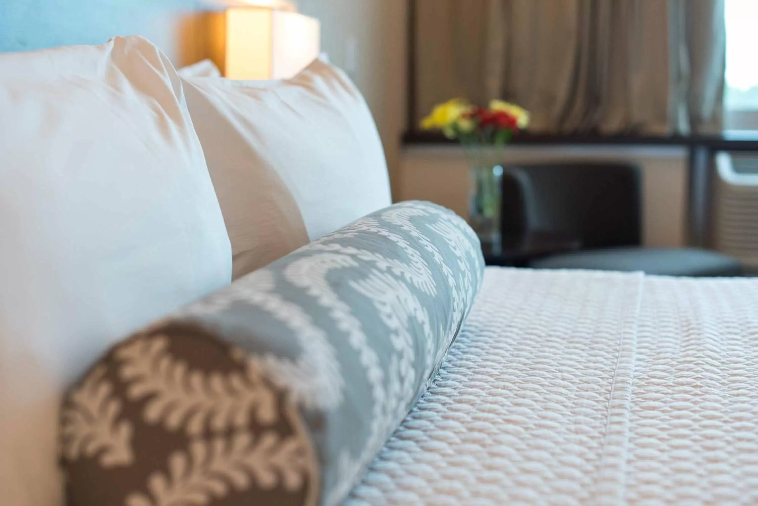 Photo of the whole room, Bed in Crowne Plaza Airport by IHG