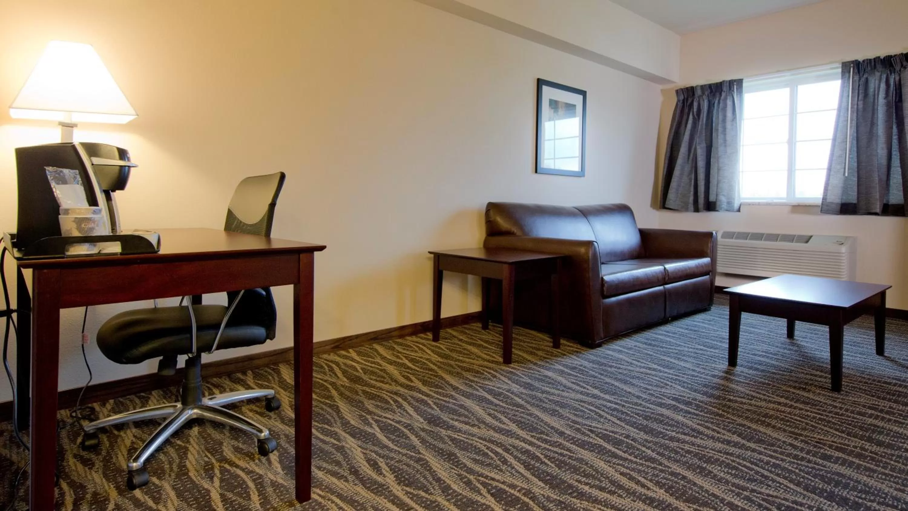 Bed in Cobblestone Inn & Suites - Boone