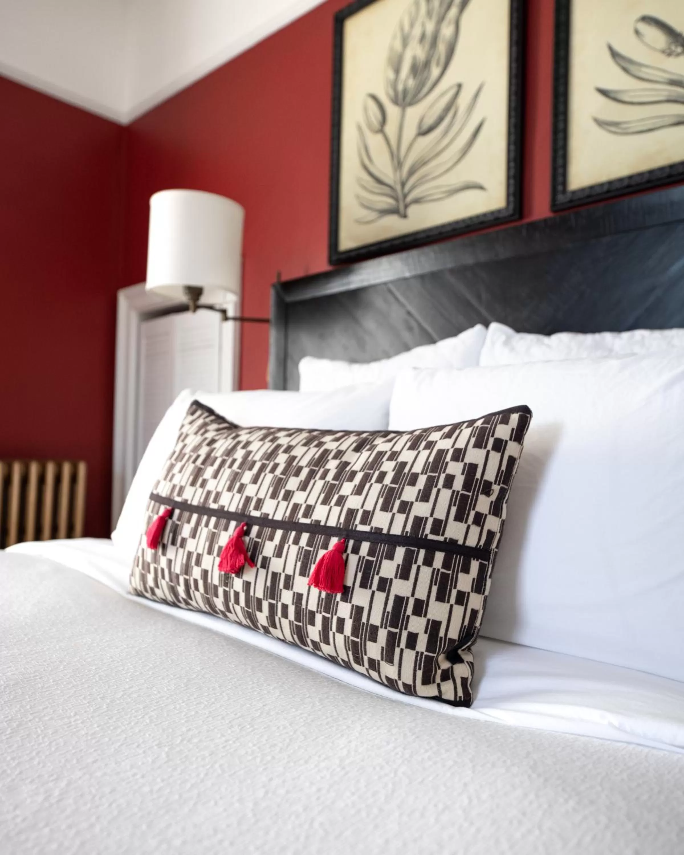 Bed in The Water Street Inn