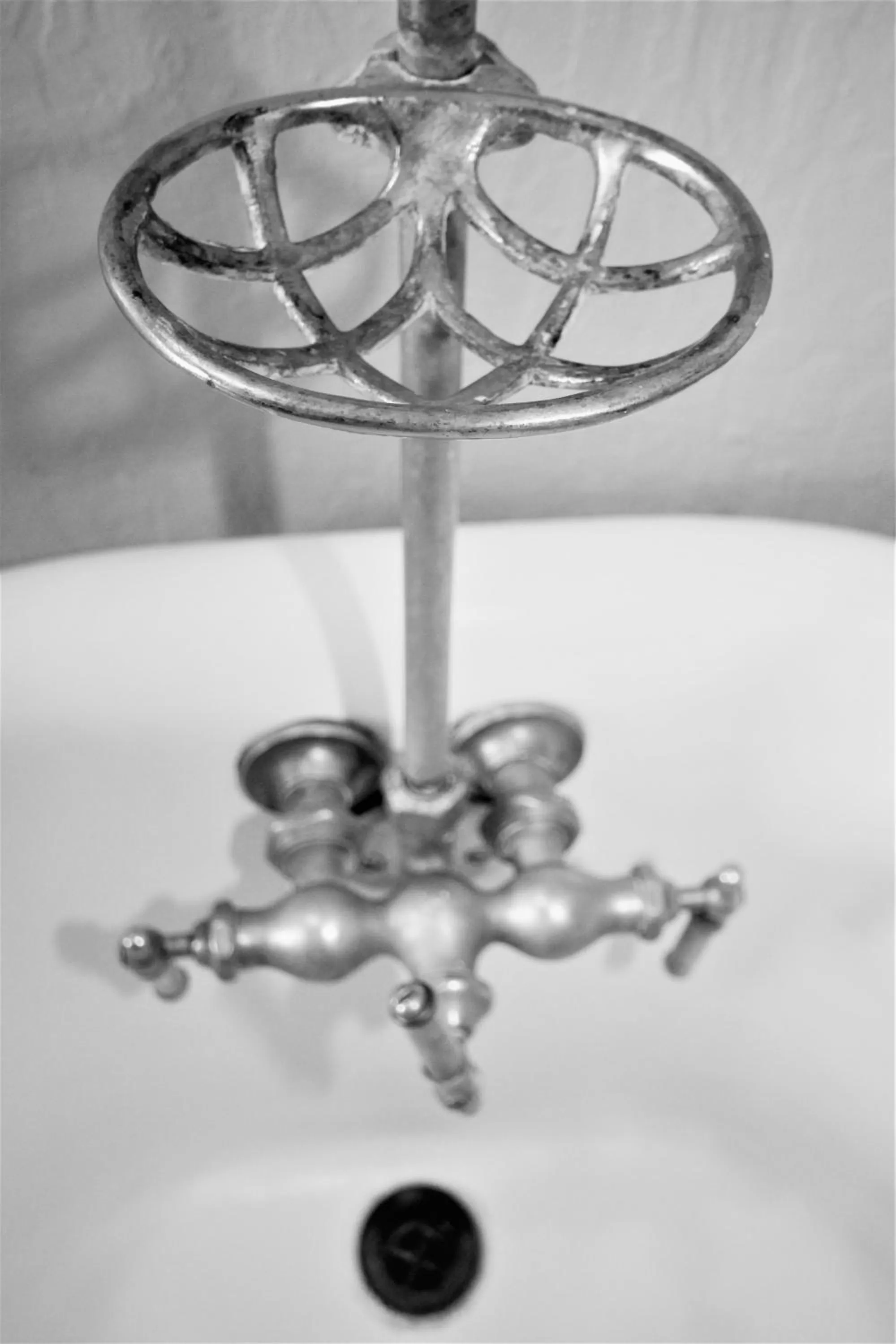 Bathroom in Hotel Arcata