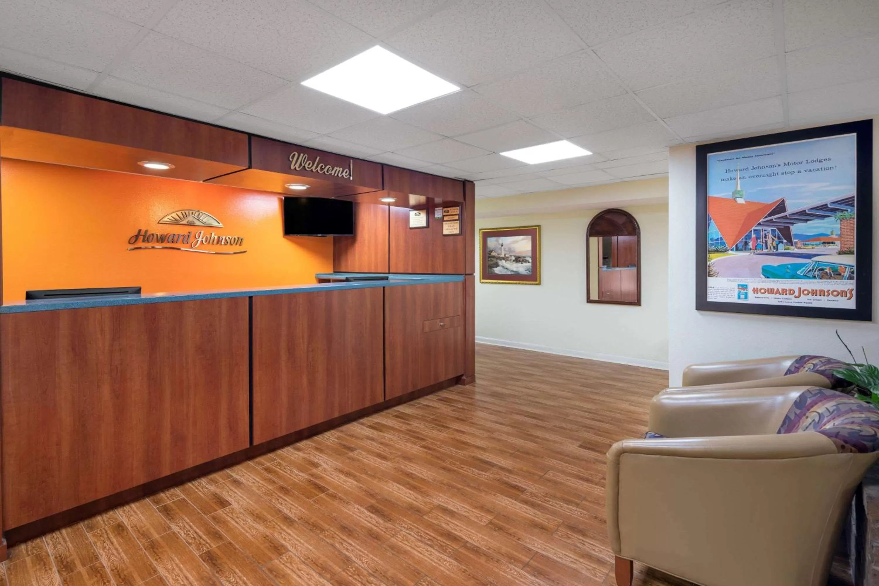 Lobby or reception in Howard Johnson by Wyndham Savannah GA