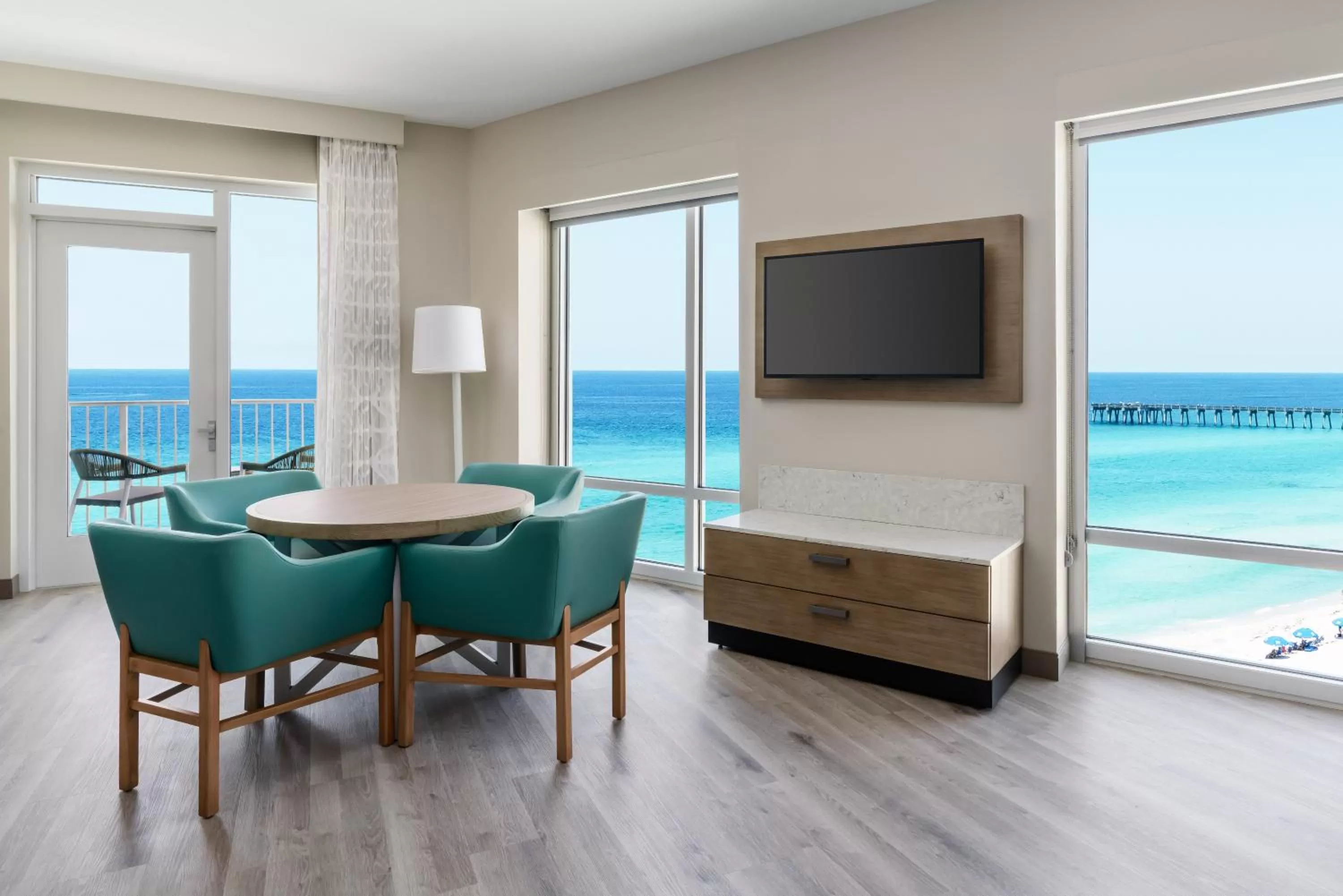 Dining area in Hyatt Place Panama City Beach - Beachfront