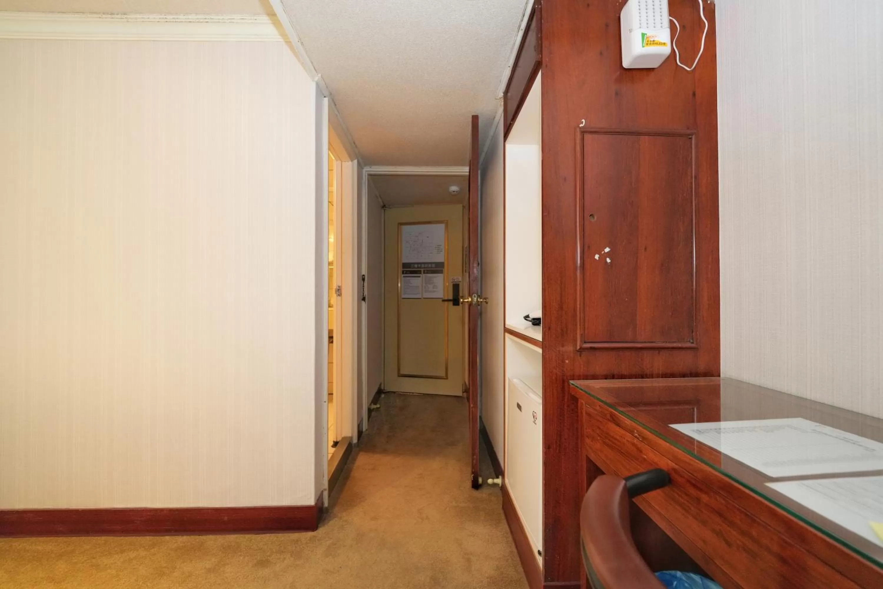 wardrobe in Shanger Hotel