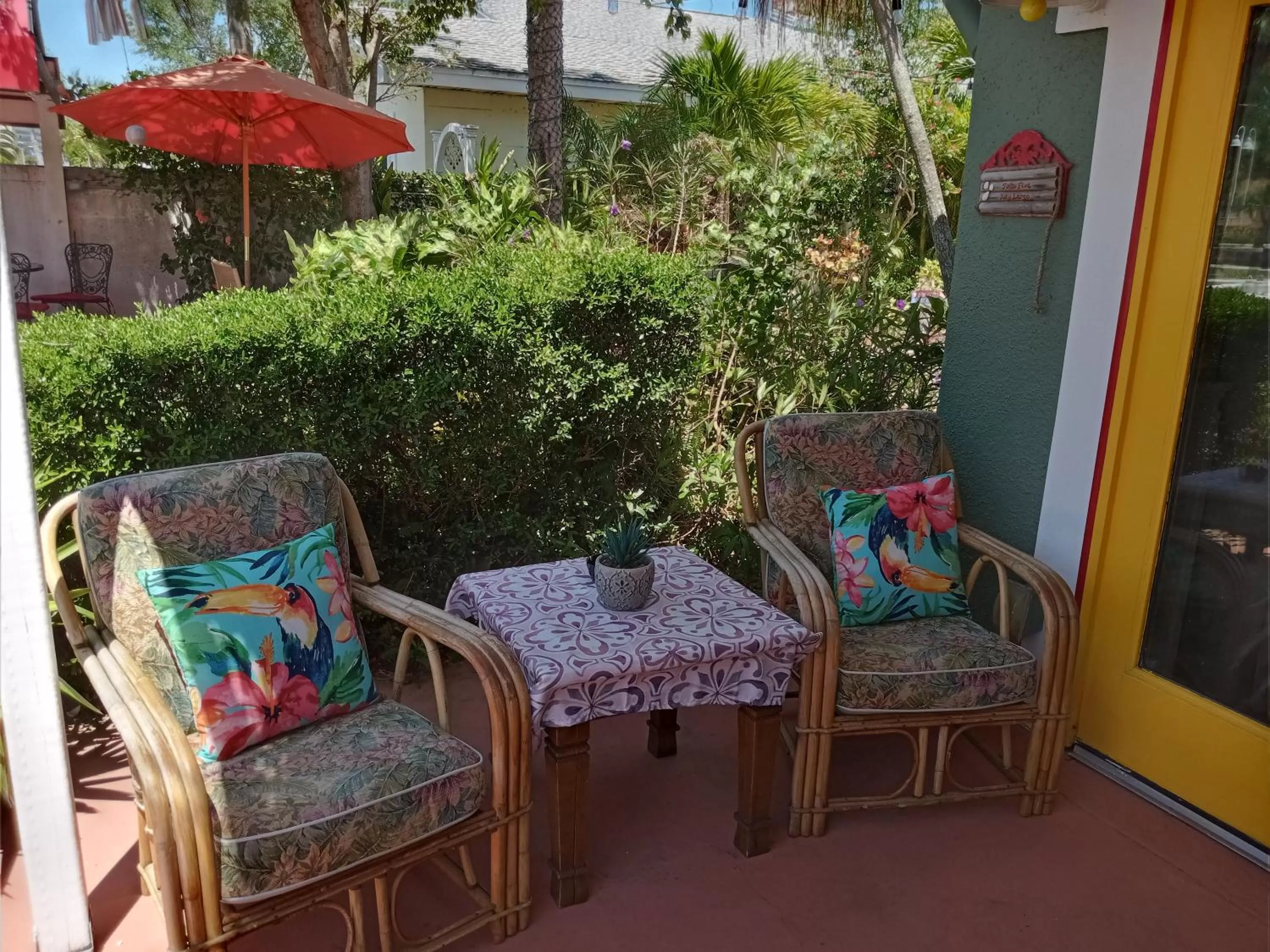 Patio, Seating Area in Sea Breeze Manor Inn