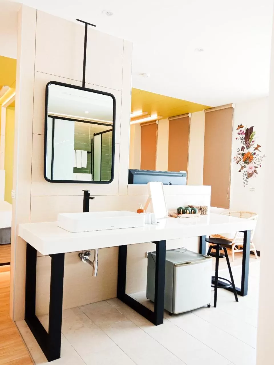 Photo of the whole room in Beachcastle & Sea View Villa