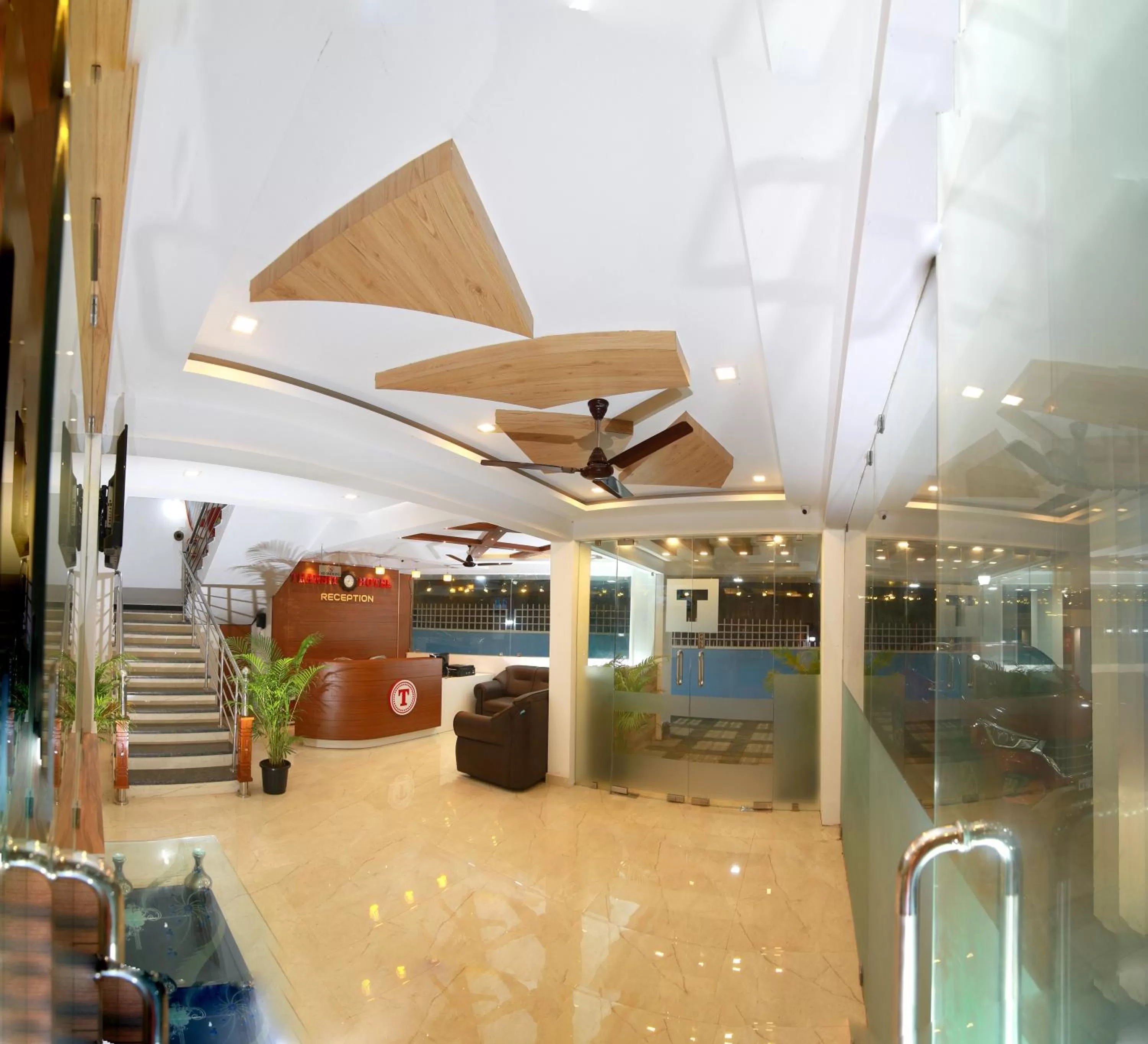 Lobby or reception in Gateway Airport Hotel