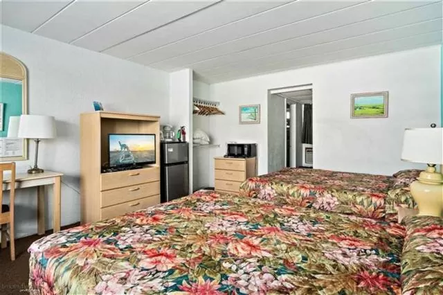 Photo of the whole room, Bed in Cara Mara Resort