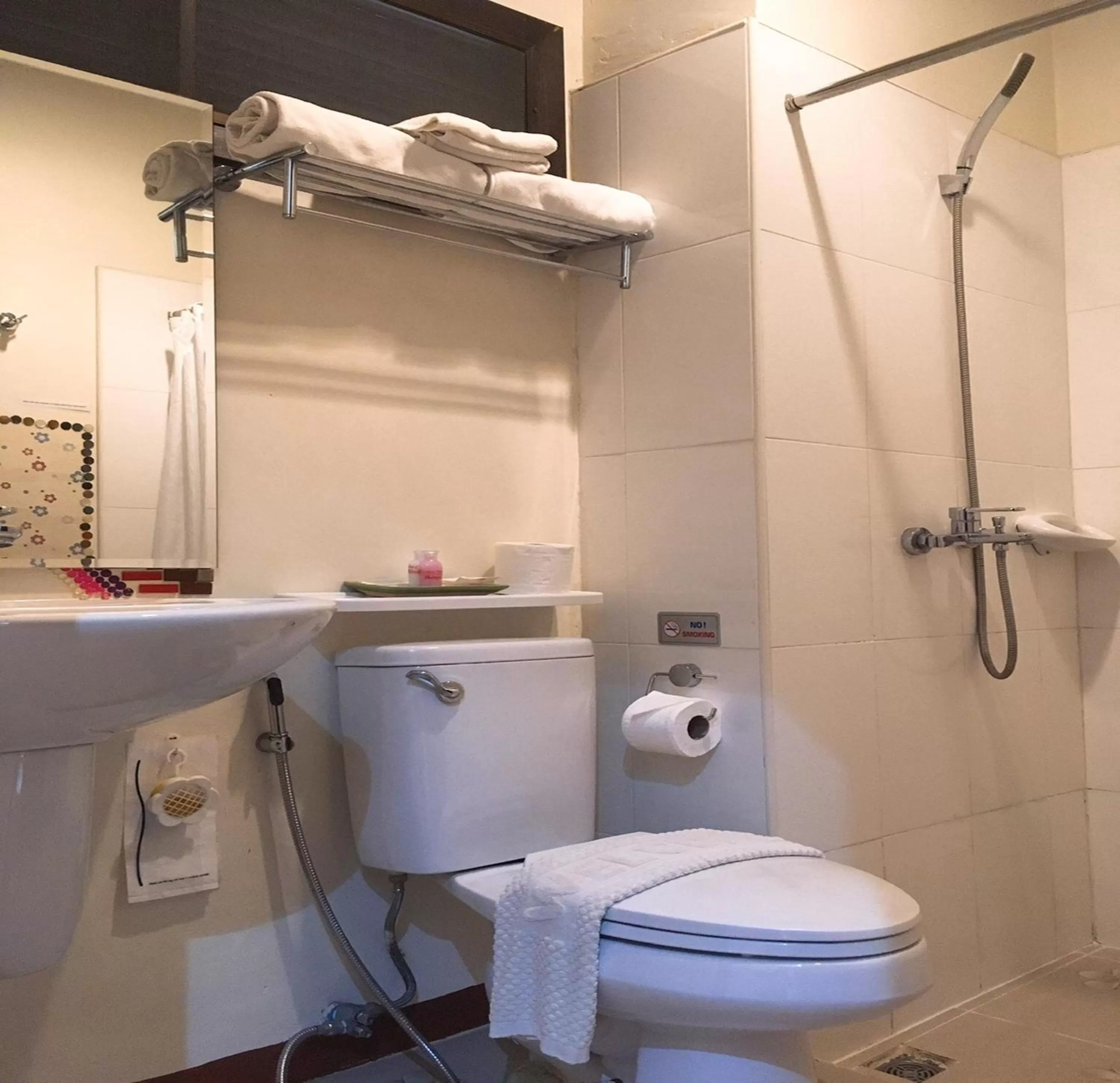 Bathroom in BB Mantra Boutique Hotel