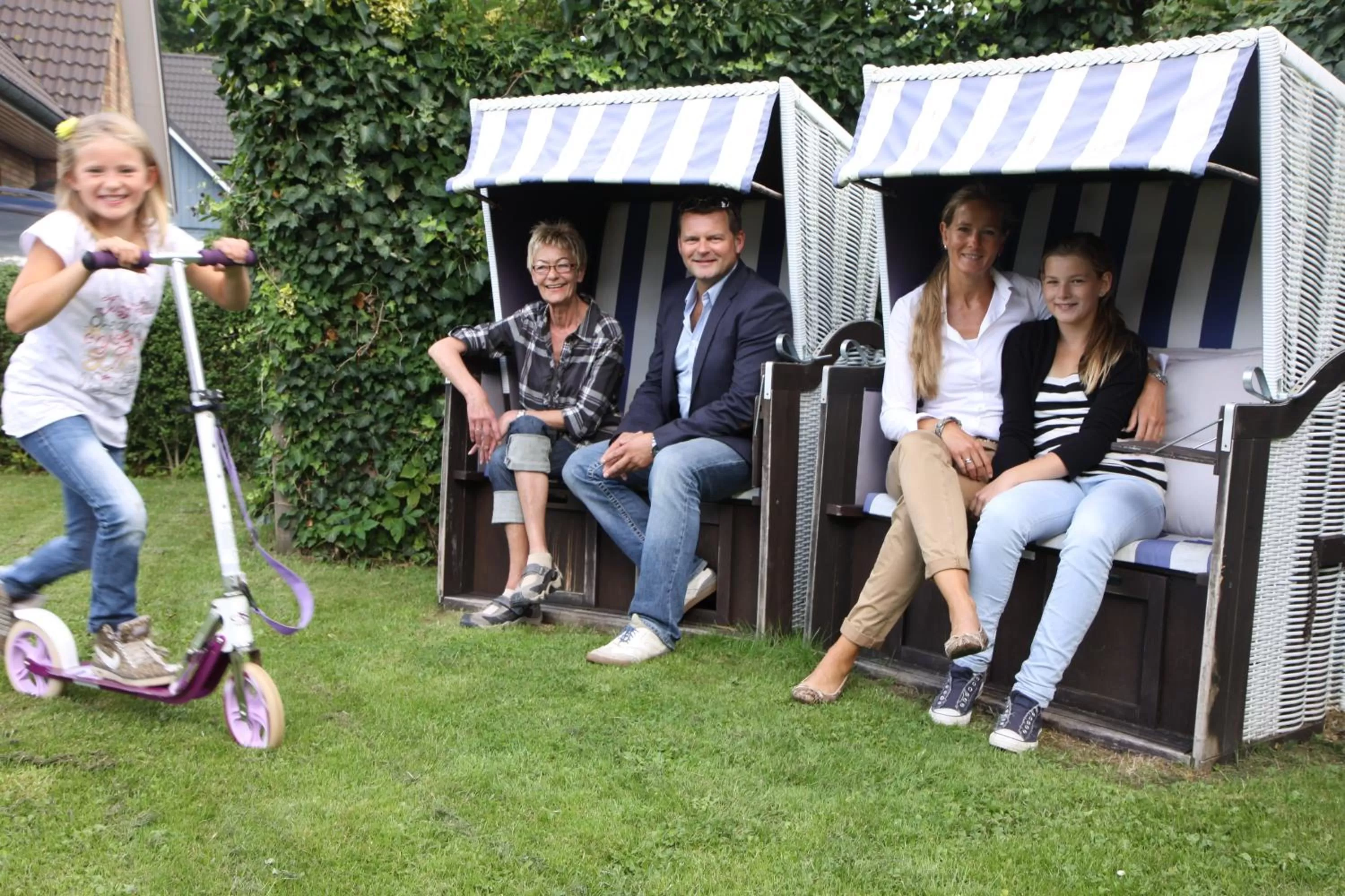 People in Hotel Insel Pension