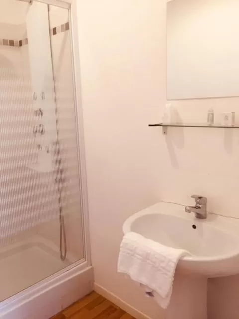 Bathroom in L'Atrium