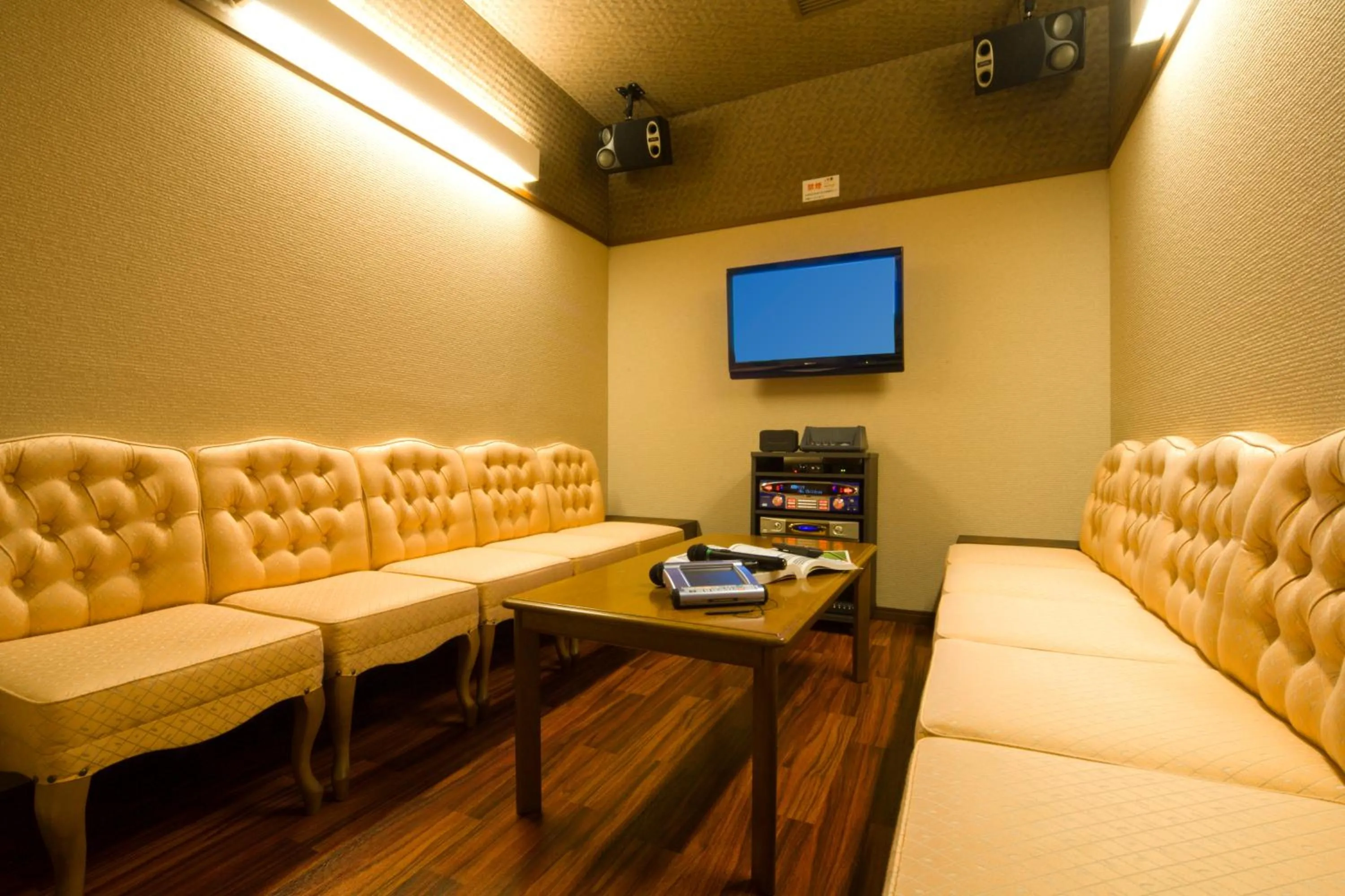 Karaoke in Ogoto Onsen Yunoyado Komolebi