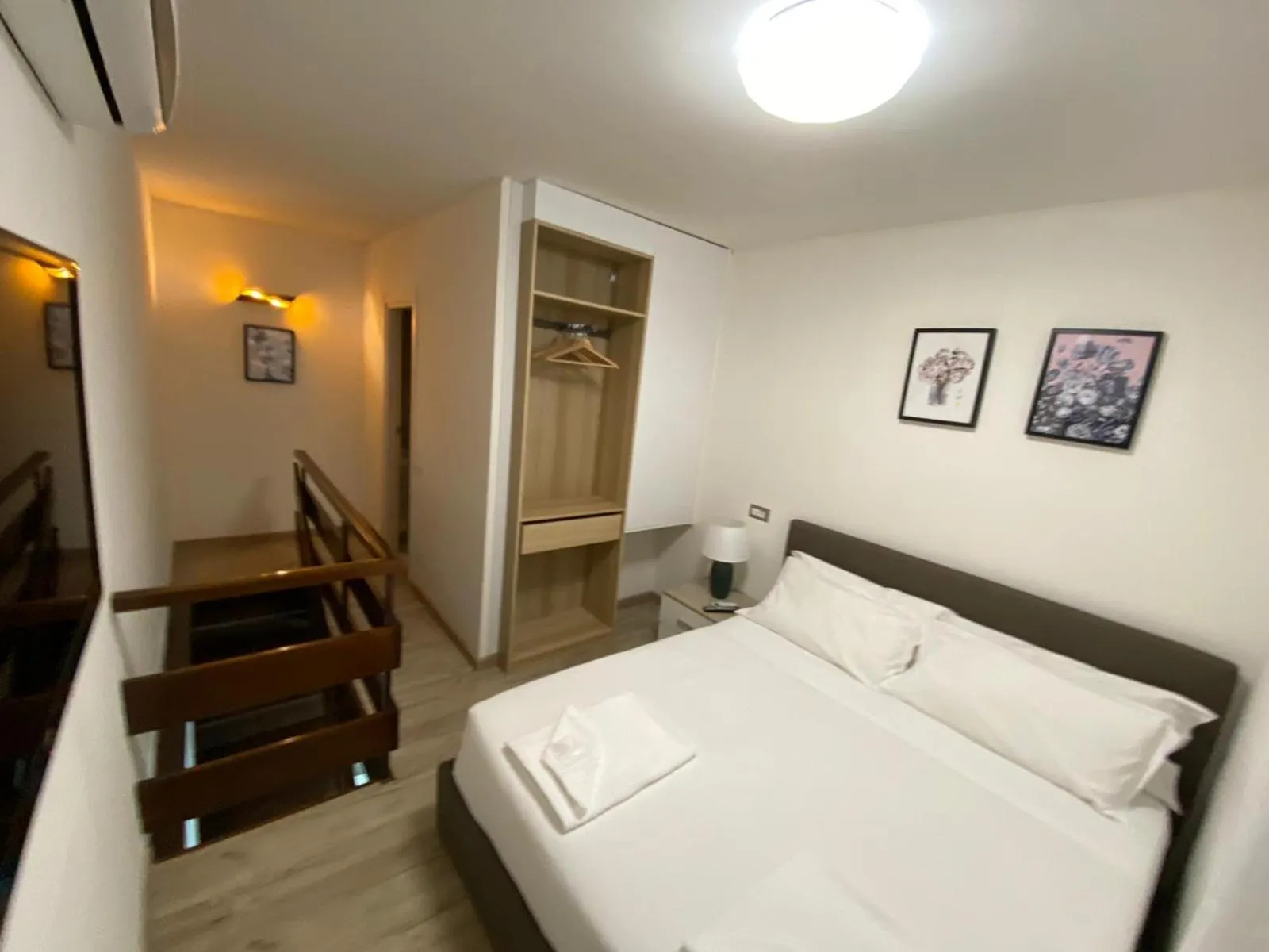 Photo of the whole room, Bed in The Place In Rome Guest House