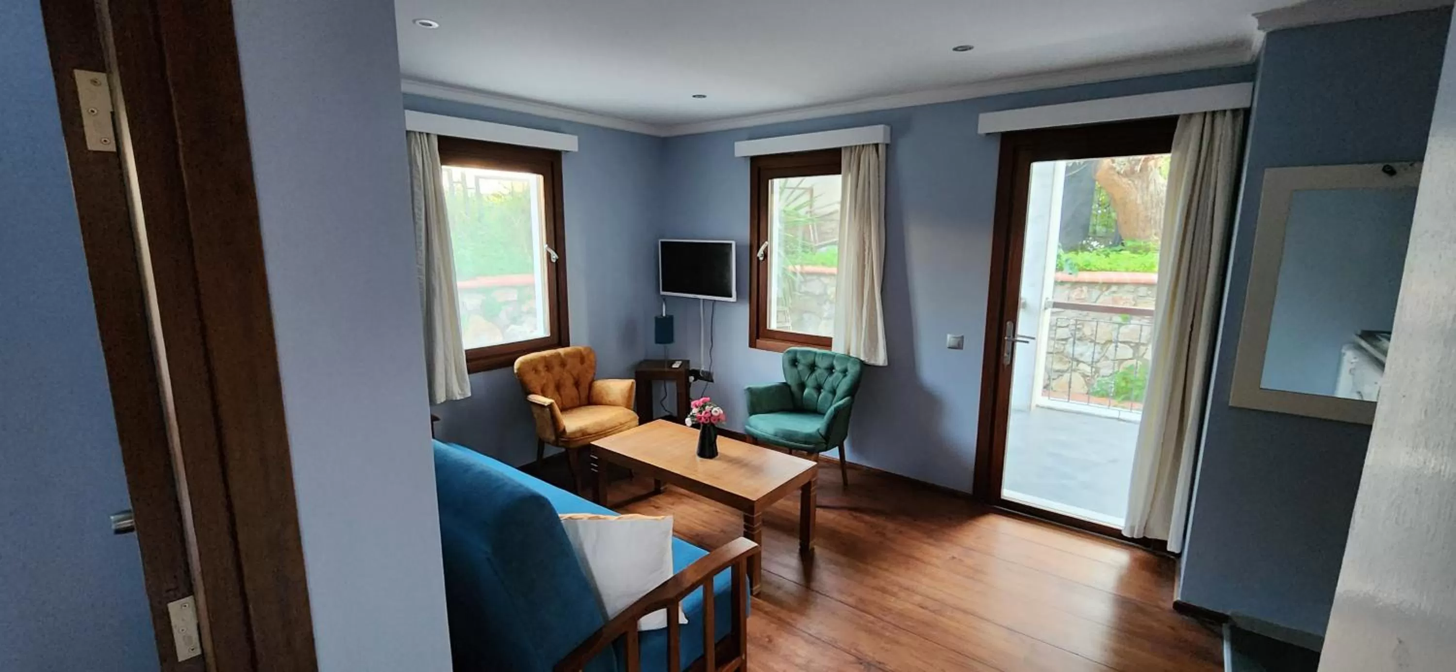 Photo of the whole room in Stone House Hotel