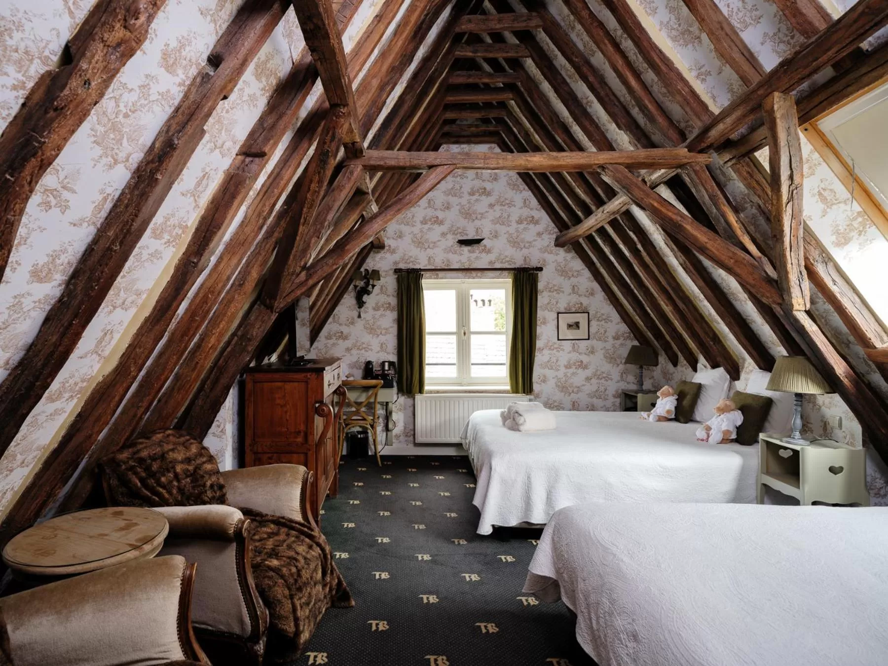 Quadruple Room in Canal View Hotel Ter Brughe by CW Hotel Collection