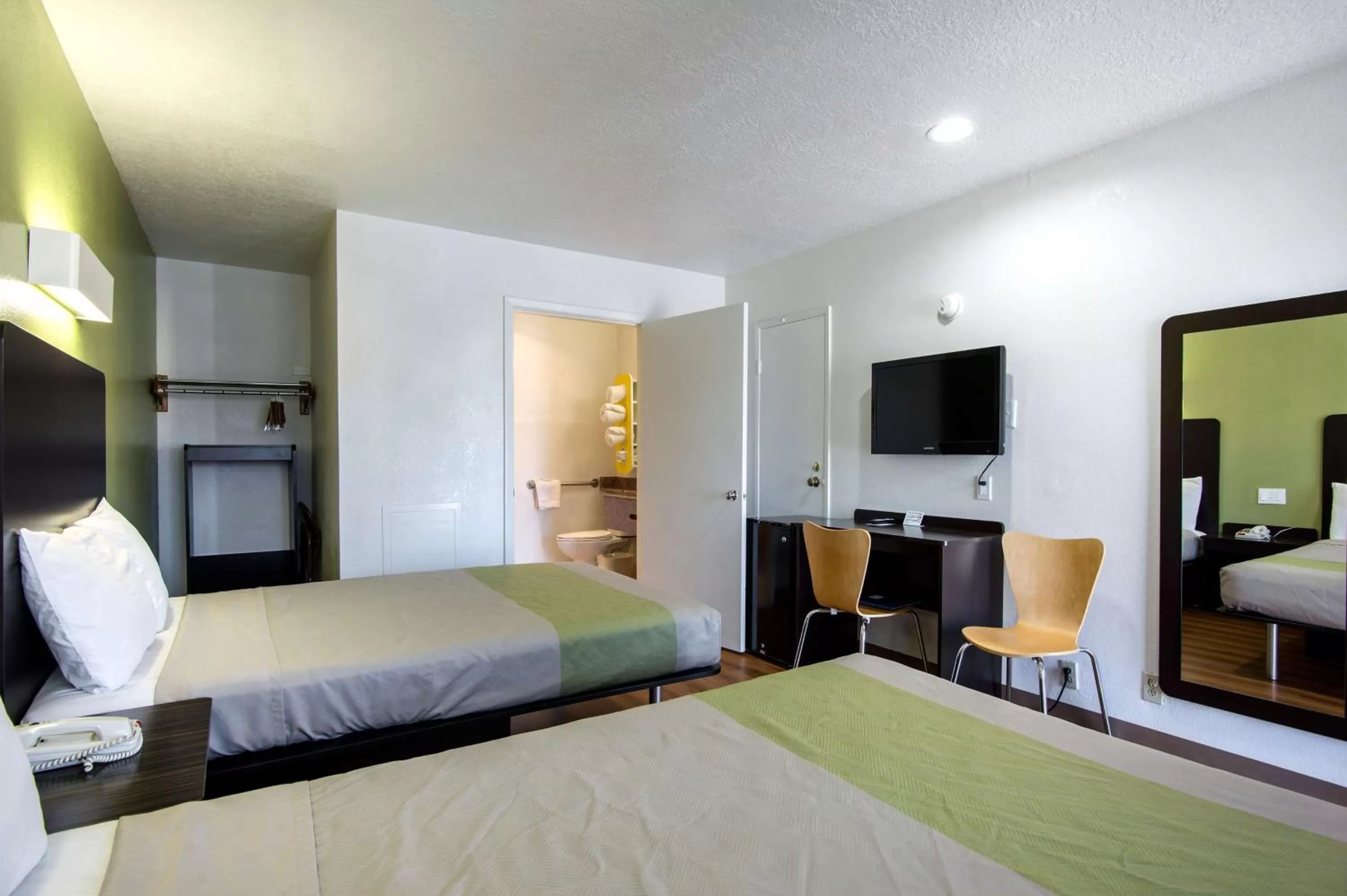 Photo of the whole room, Bed in Motel 6-Santa Fe, NM - Downtown