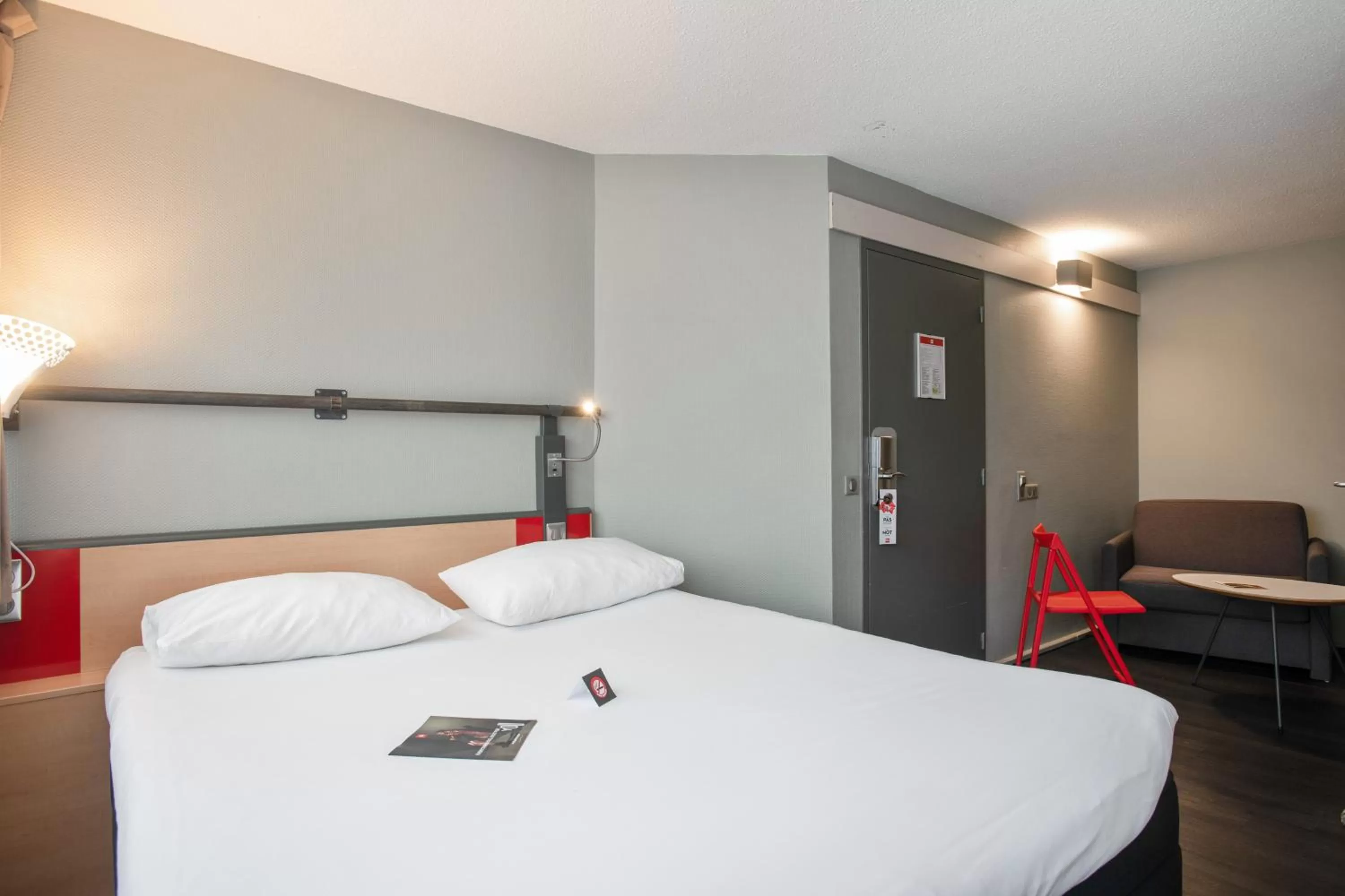 Bed in ibis Lorient Centre Gare