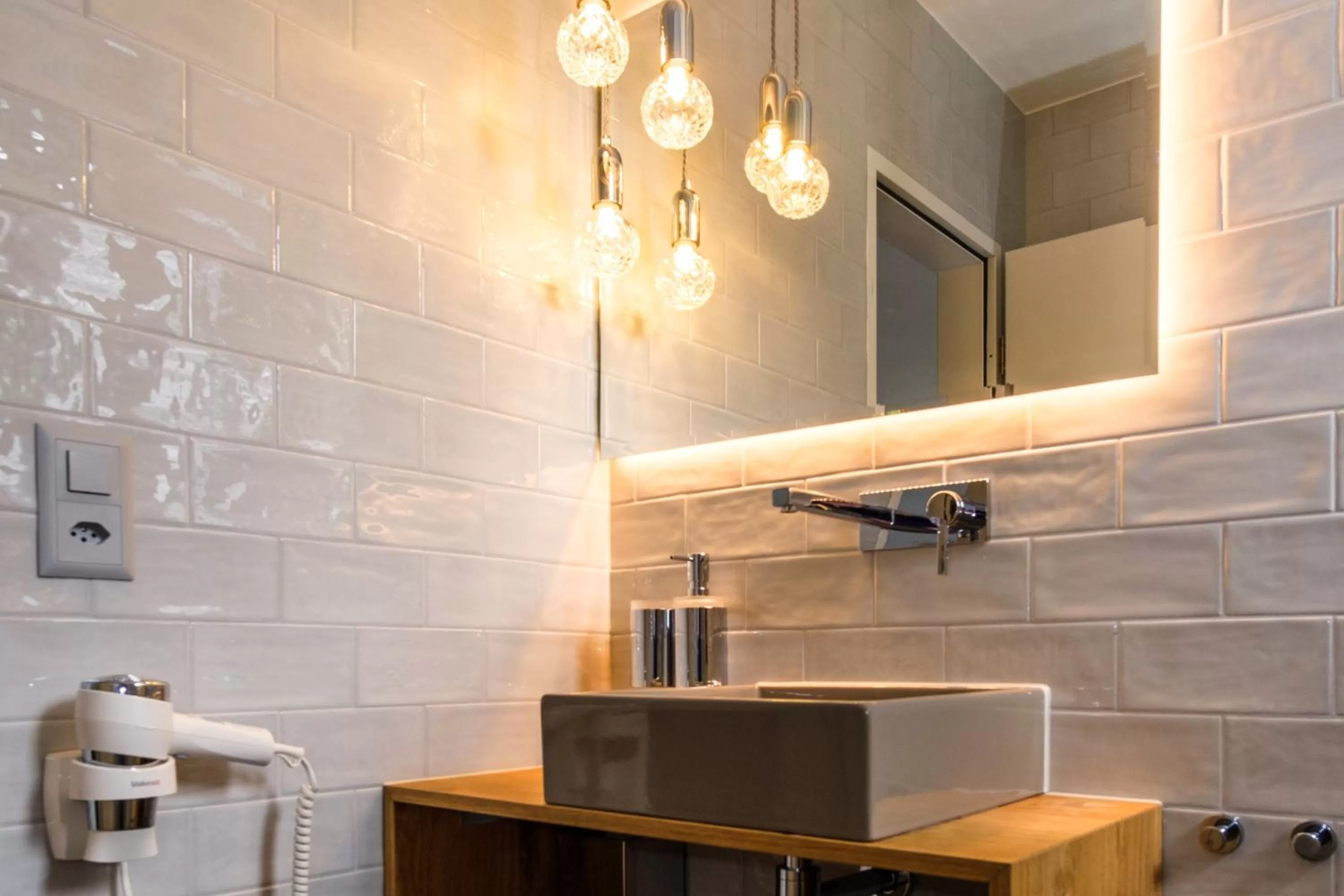 Shower in Hotel Edelweiss