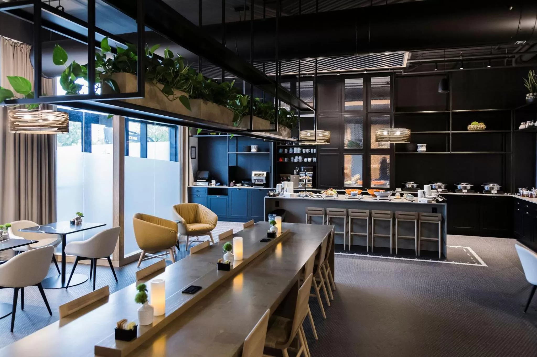 Food and drinks in Alt Hotel Saskatoon