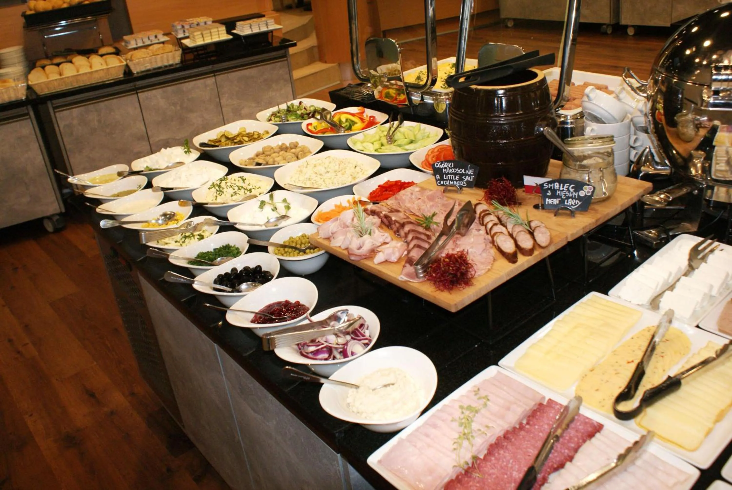 Restaurant/places to eat in Hotel Felix