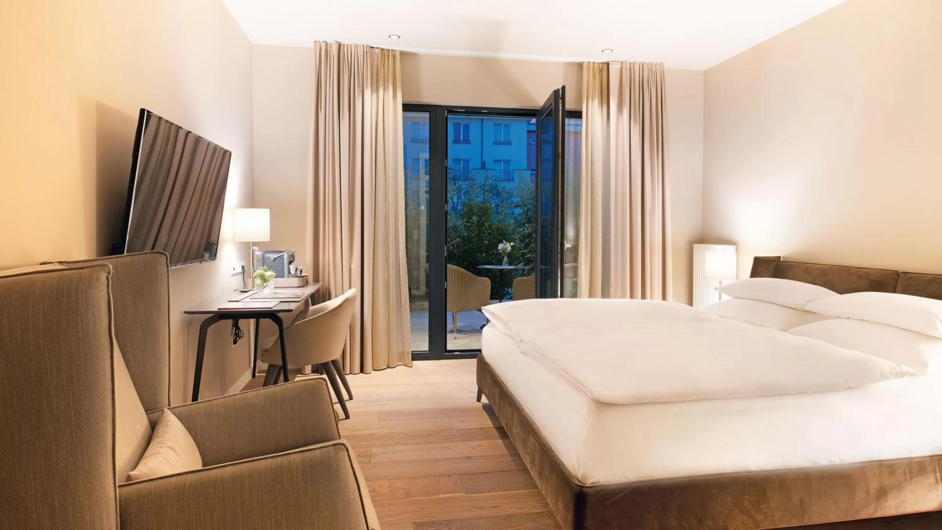 Photo of the whole room, Bed in Hotel Villa Toskana