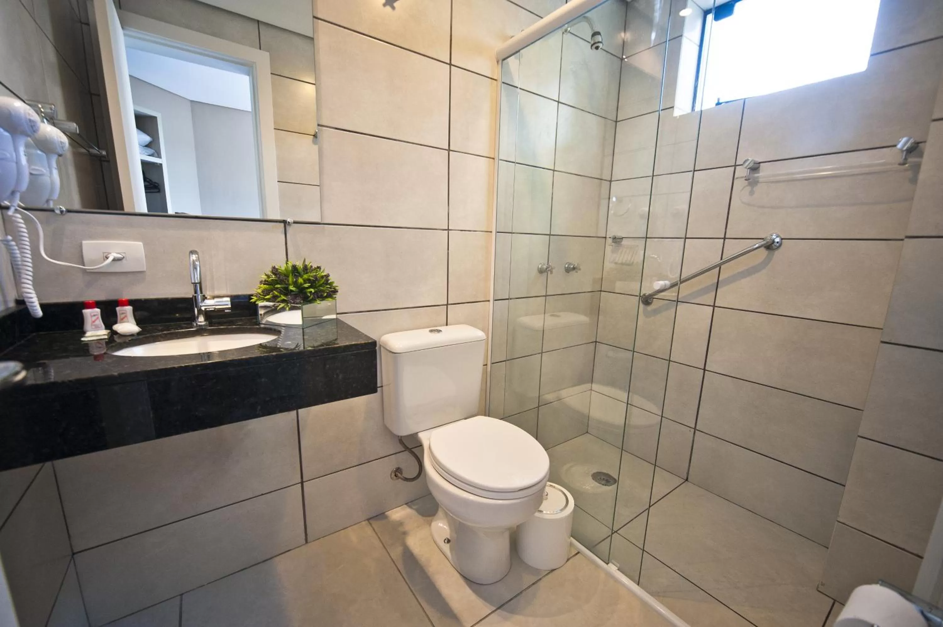 Bathroom in Hotel Sol By MRHotelaria