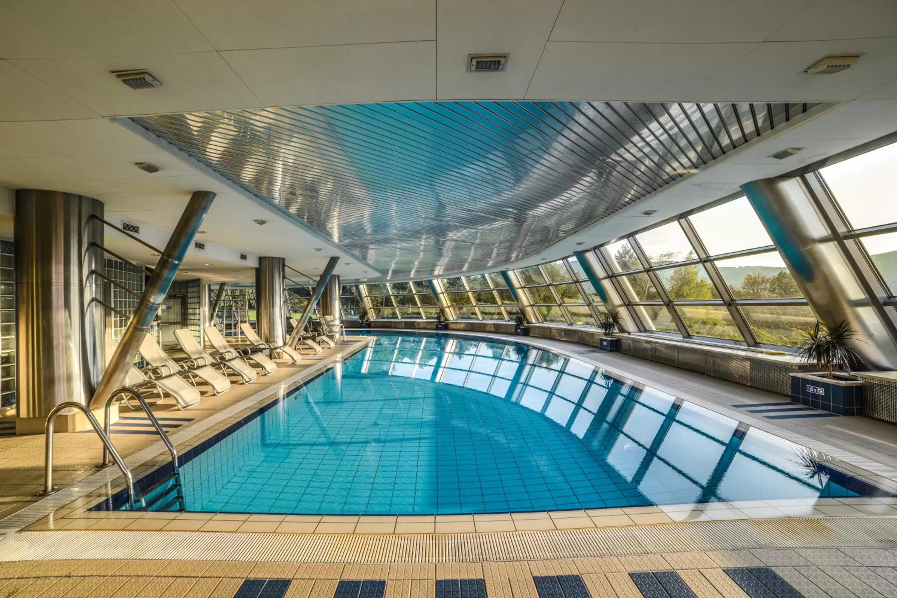Swimming pool in Hotel Belweder