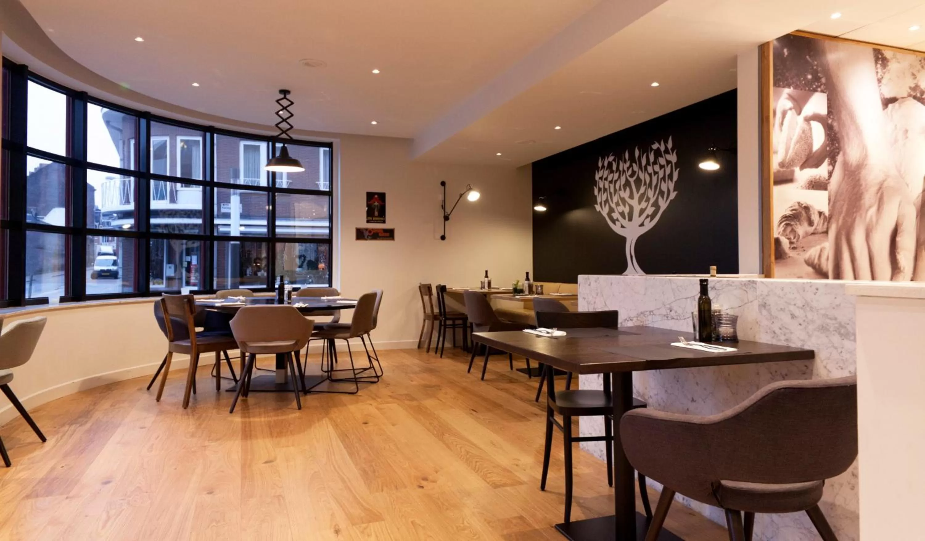 Restaurant/places to eat in Holiday Inn Hasselt by IHG