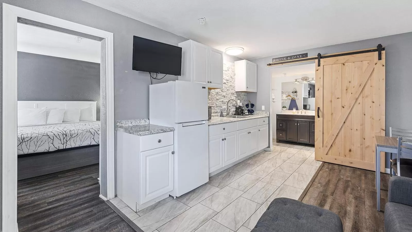 Kitchen or kitchenette in GreenTree Inn Prescott Valley