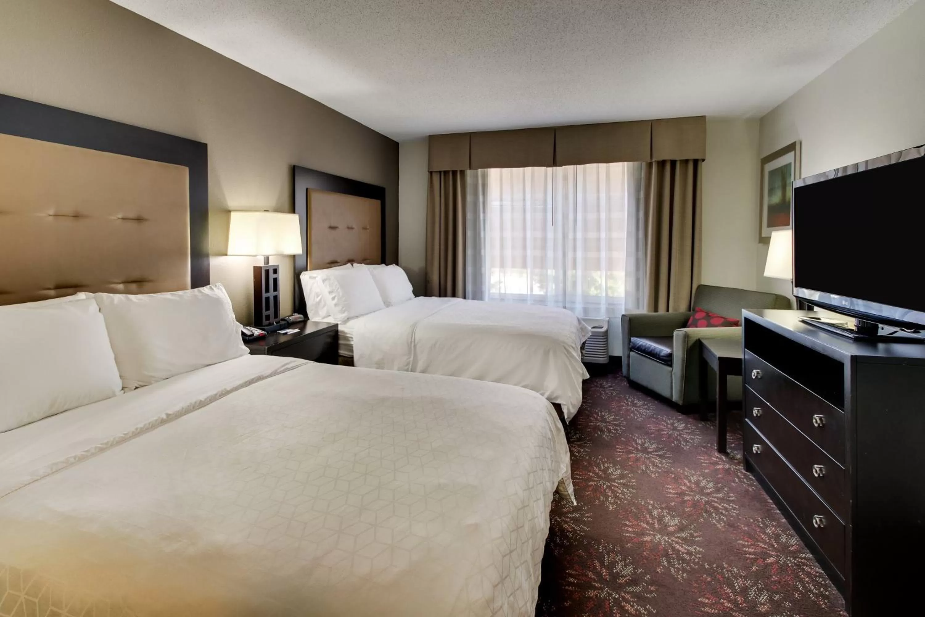Photo of the whole room, Bed in Holiday Inn Express Hotel & Suites Lancaster-Lititz by IHG